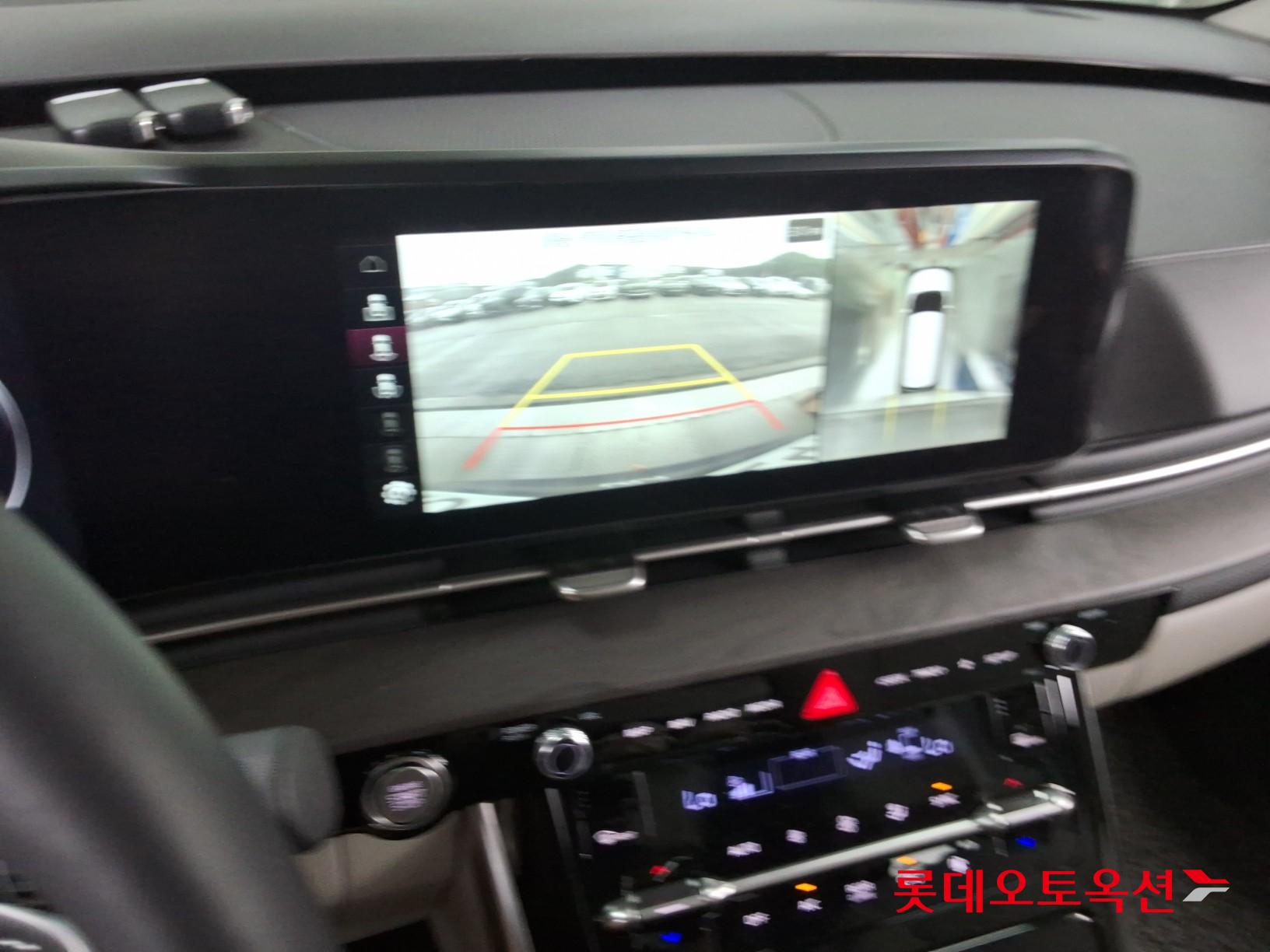 2023 - kia carnival