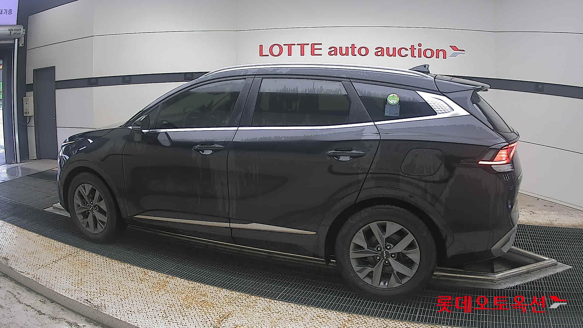 2022 - kia sportage