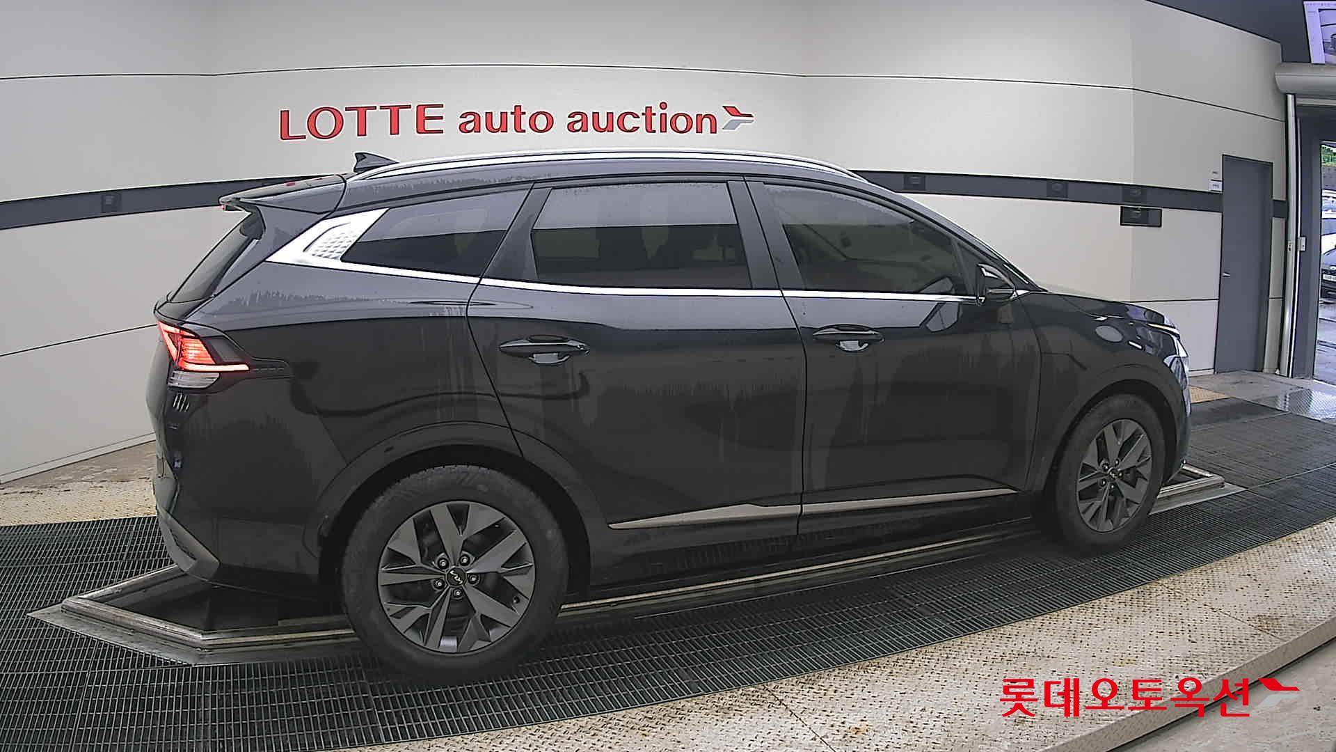 2022 - kia sportage