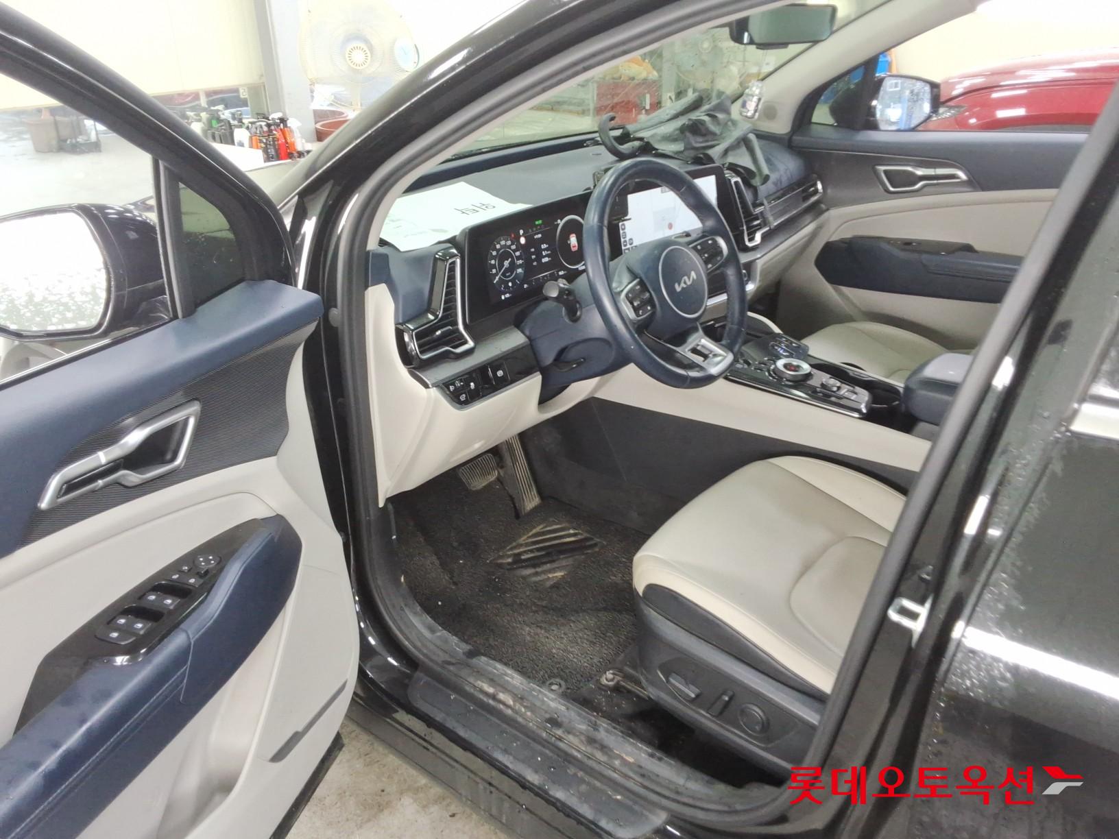 2022 - kia sportage