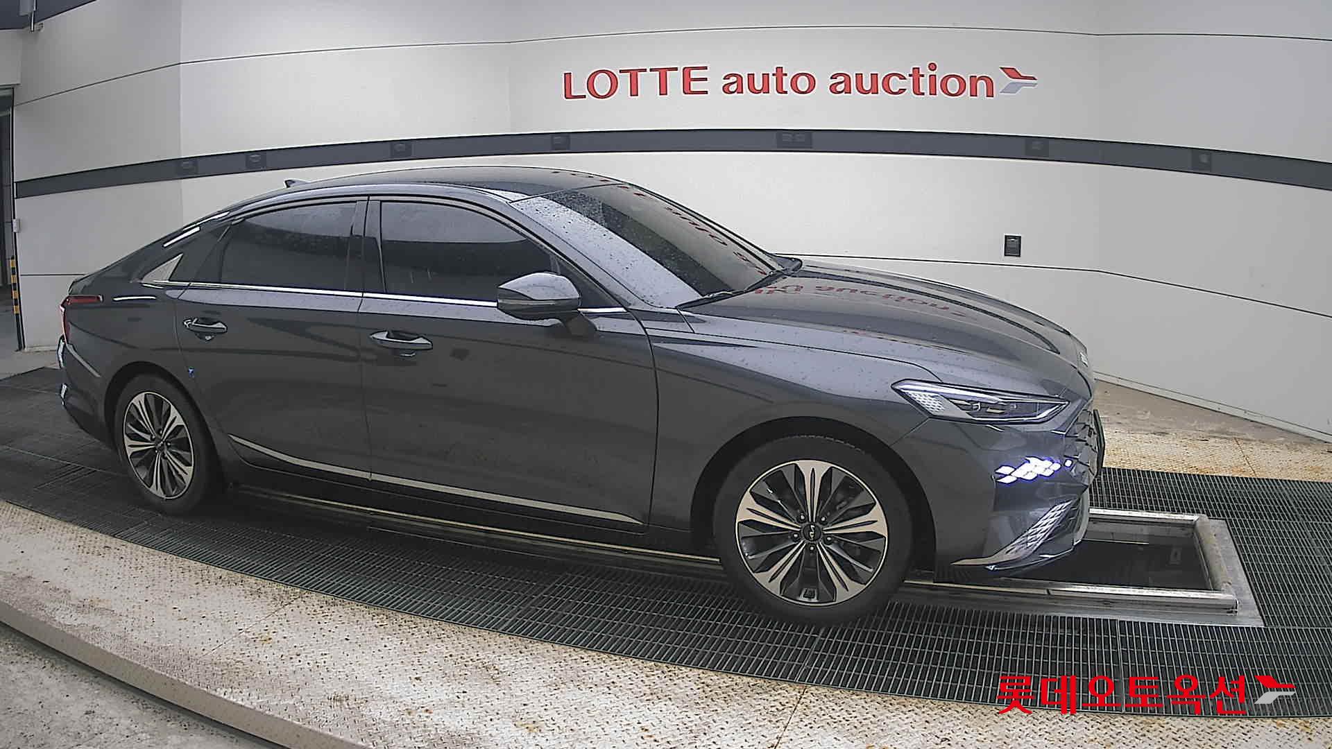 2023 - kia k8