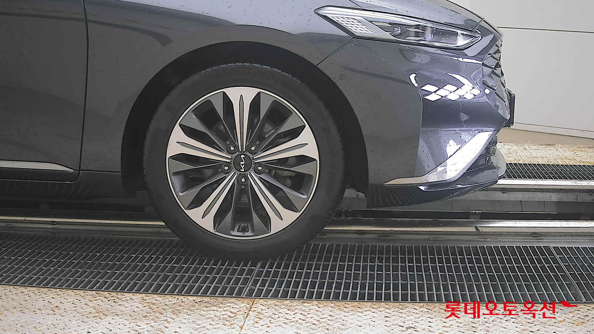 2023 - kia k8