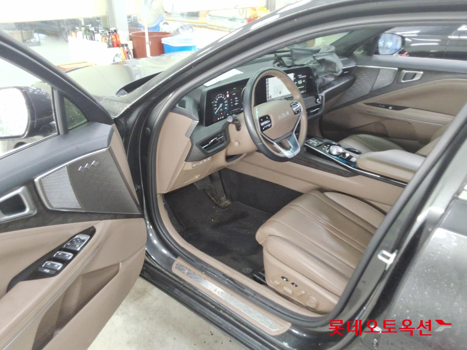 2023 - kia k8