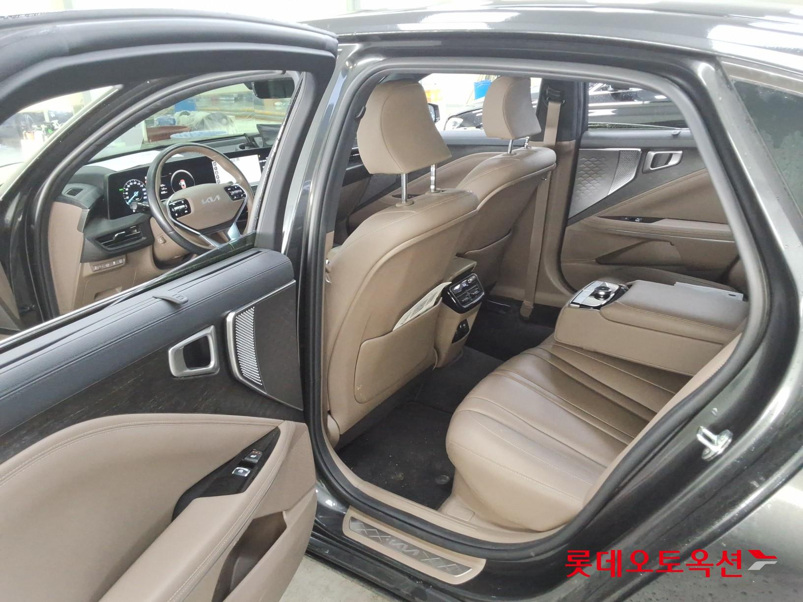 2023 - kia k8