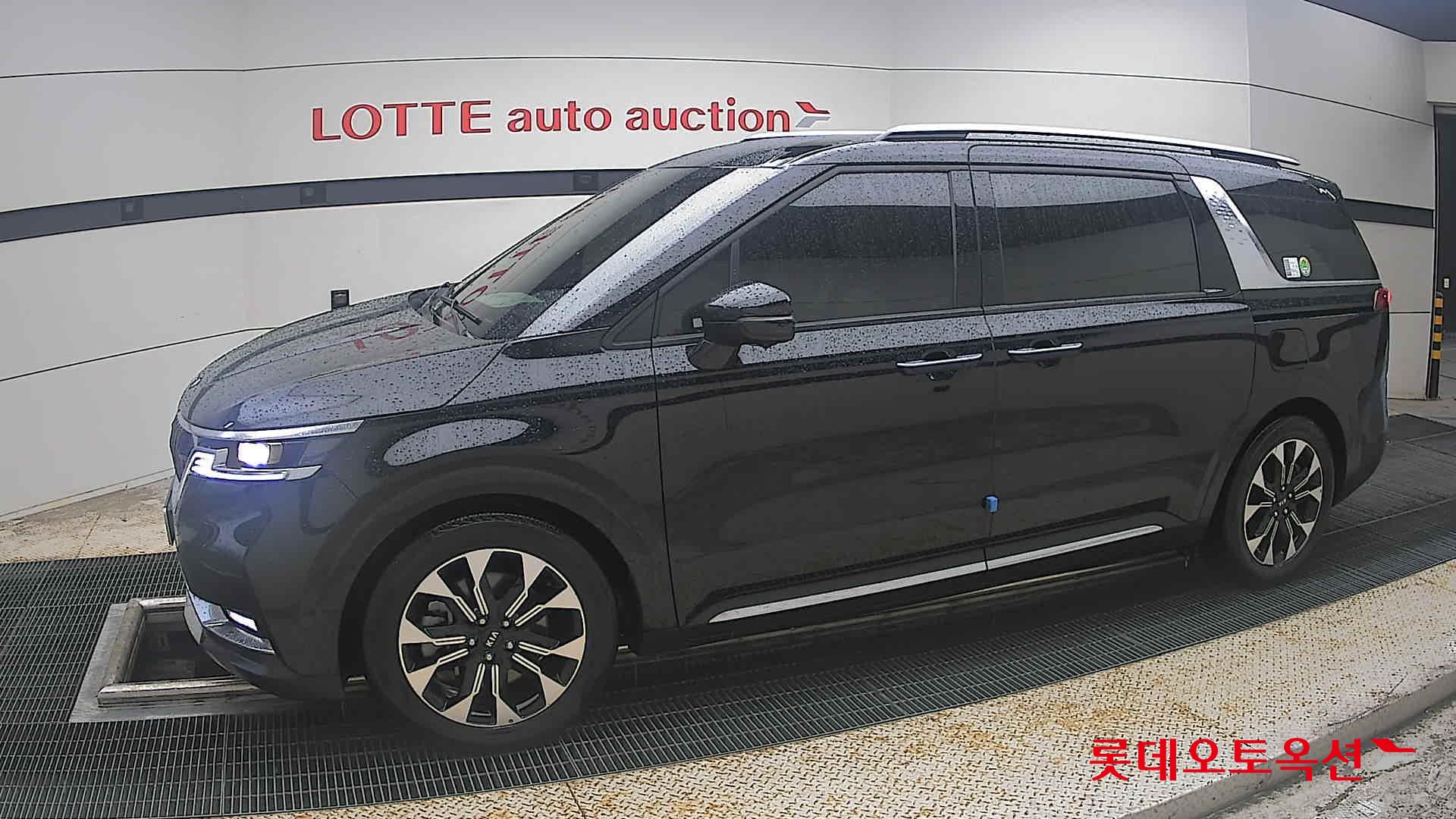 2021 - kia carnival