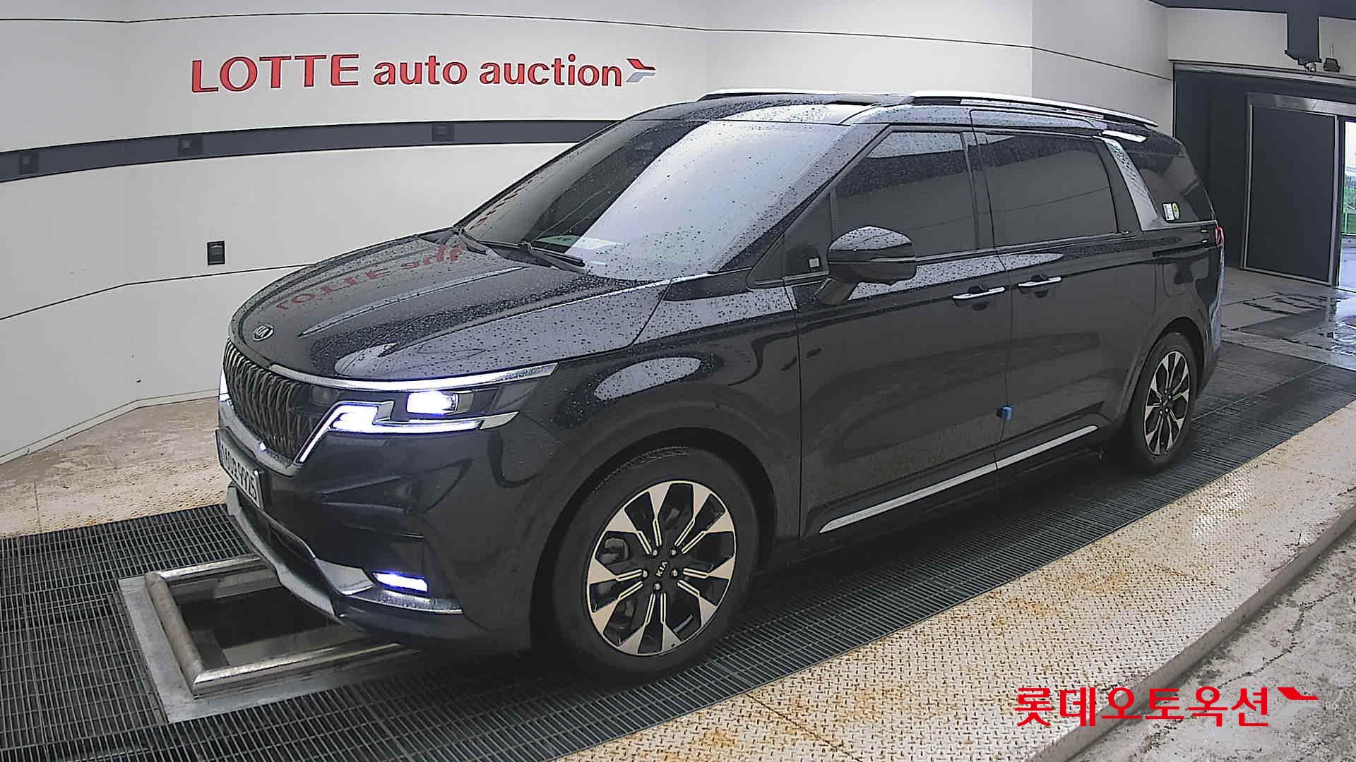 2021 - kia carnival