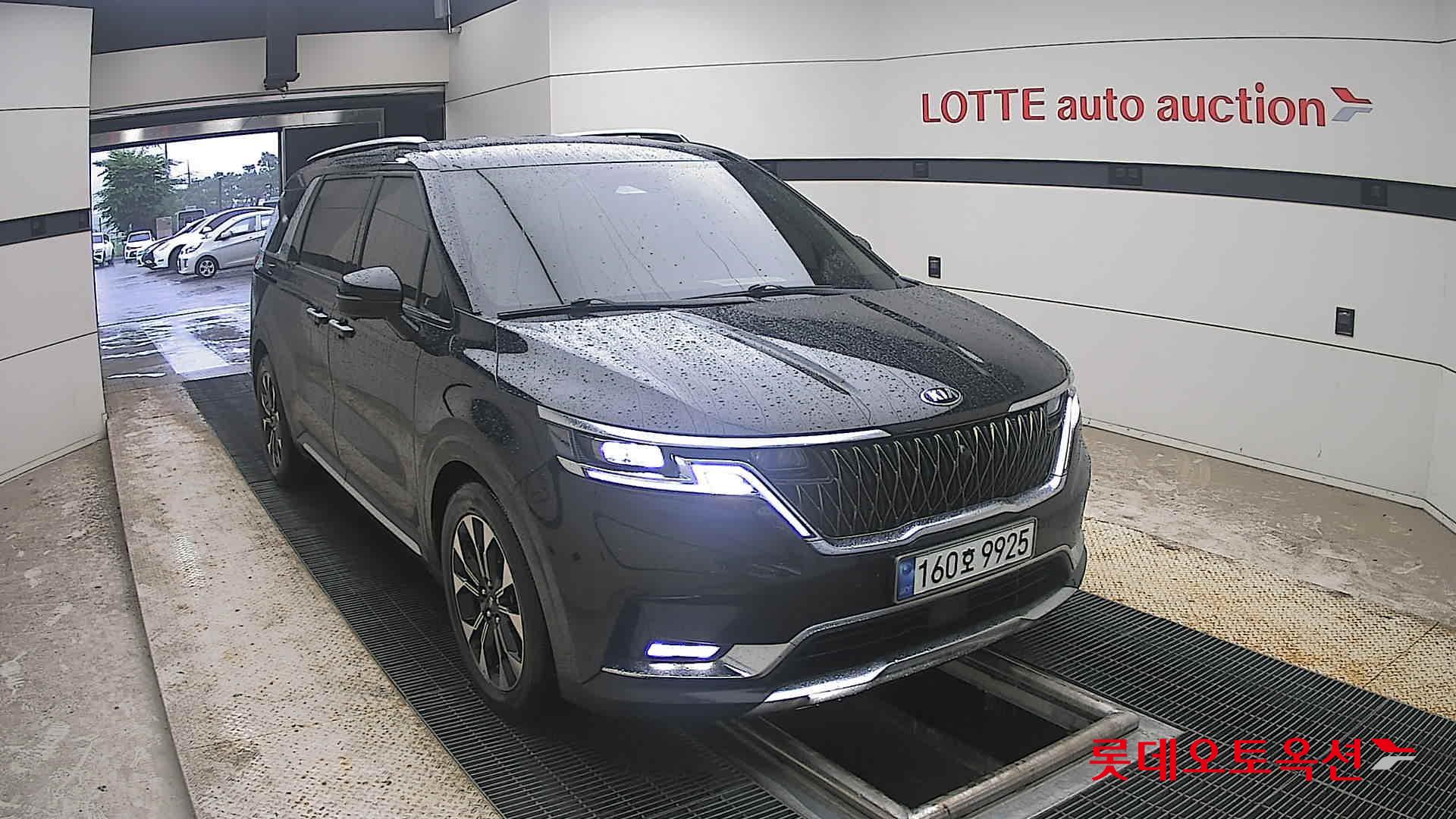 2021 - kia carnival