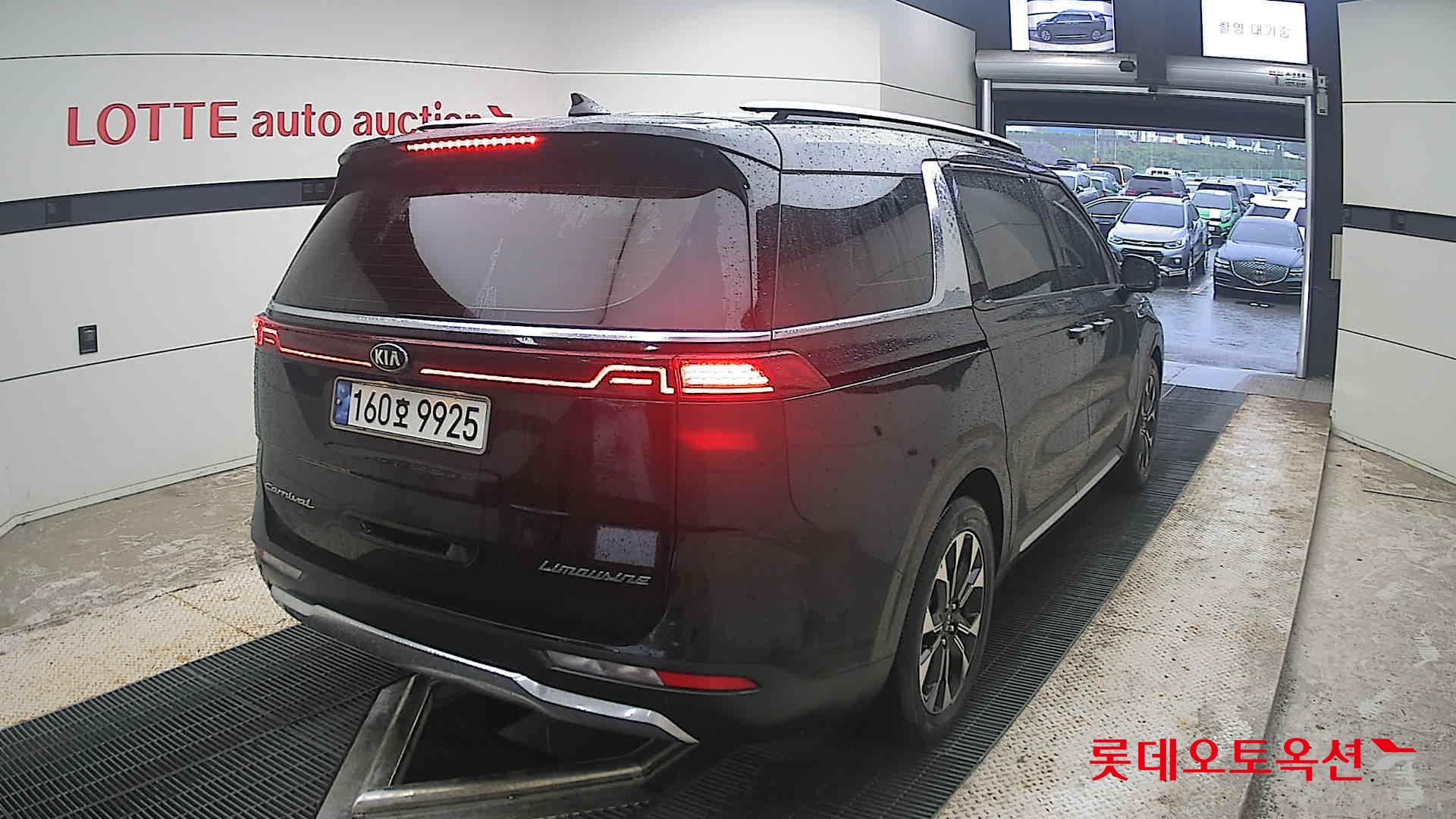 2021 - kia carnival