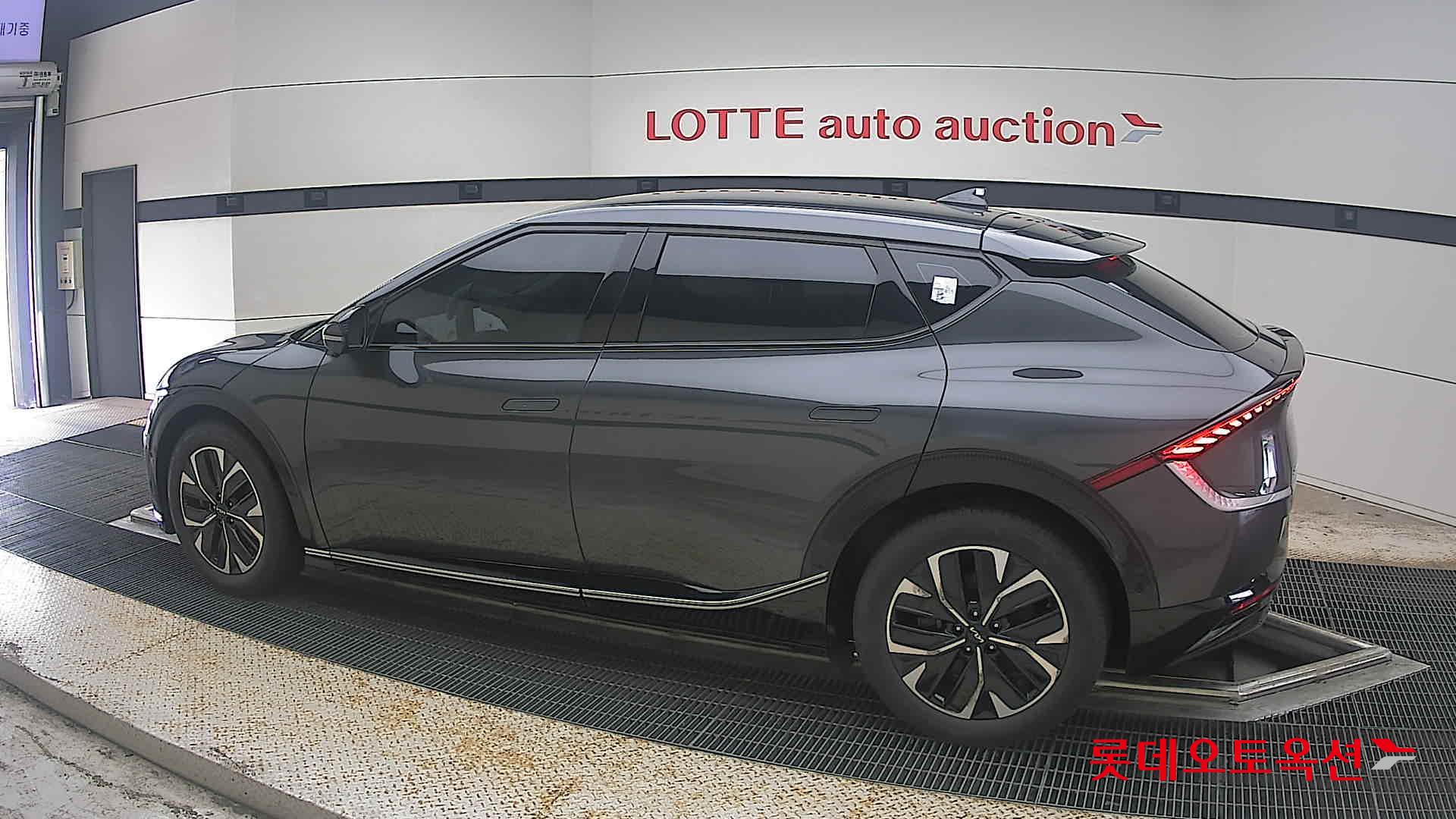 2023 - kia ev6