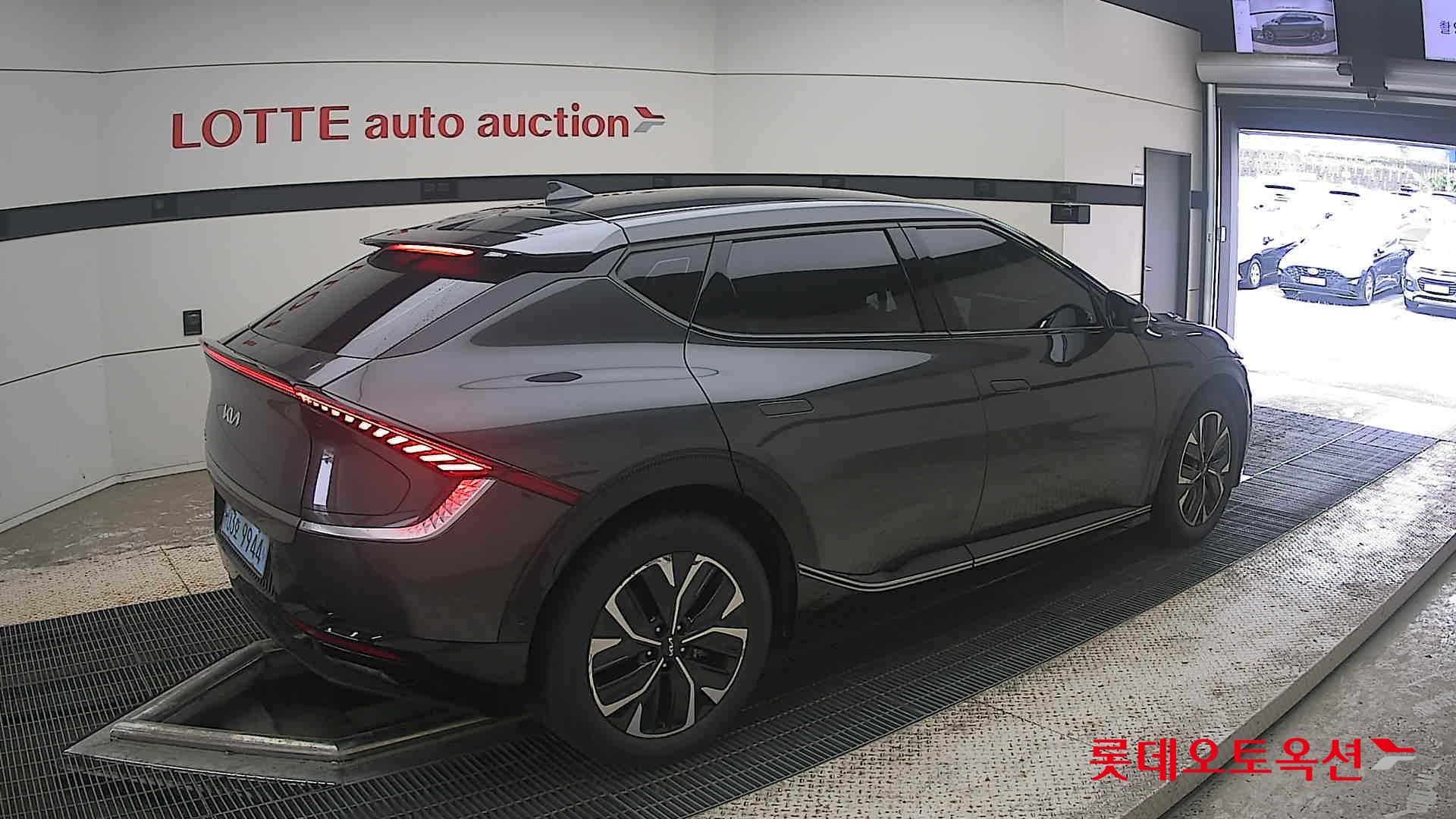 2023 - kia ev6
