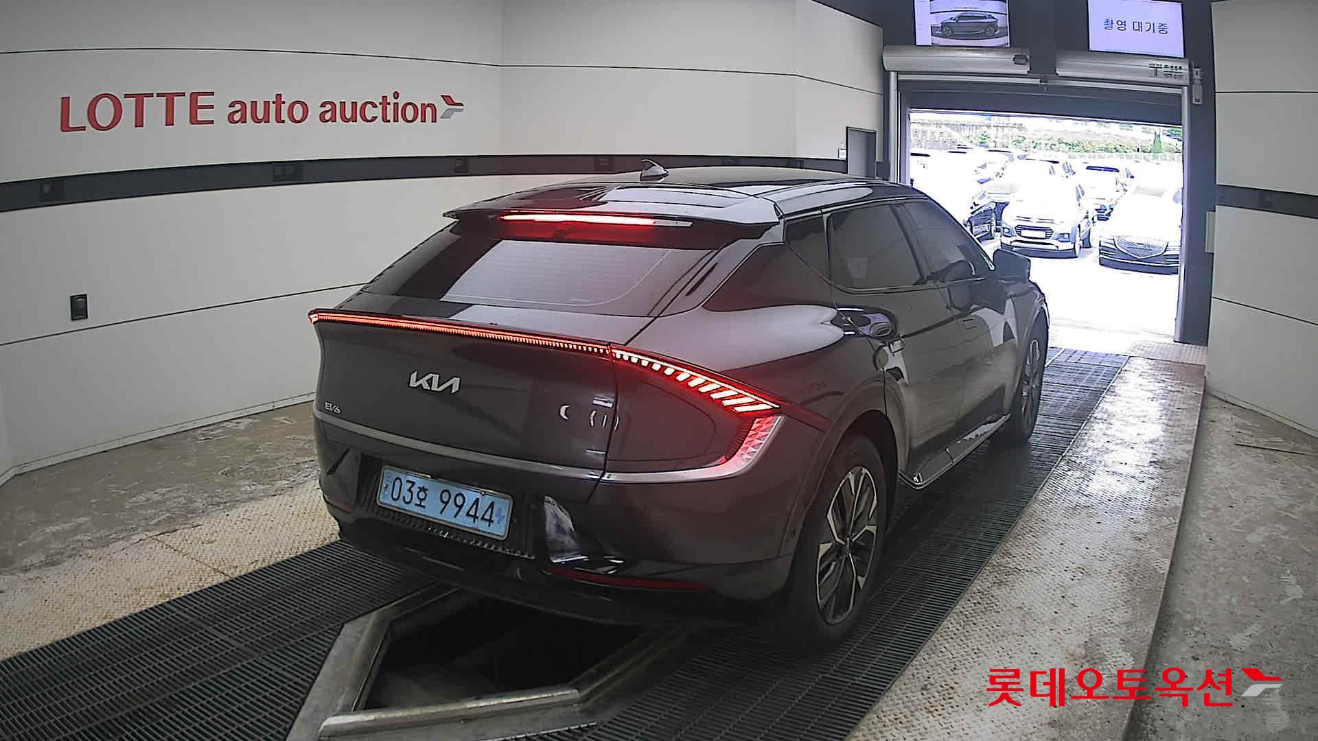 2023 - kia ev6