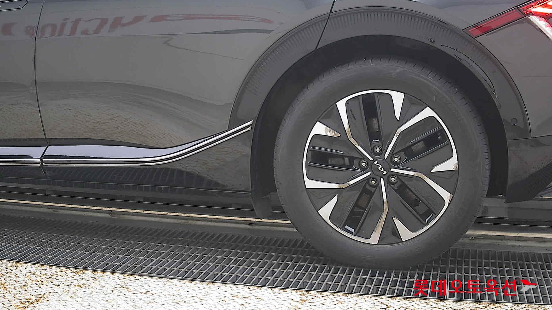 2023 - kia ev6