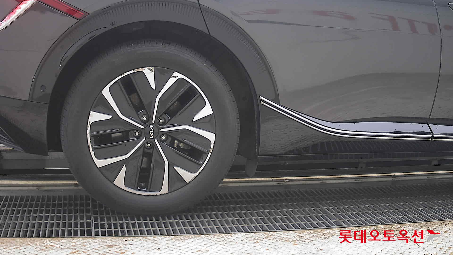 2023 - kia ev6