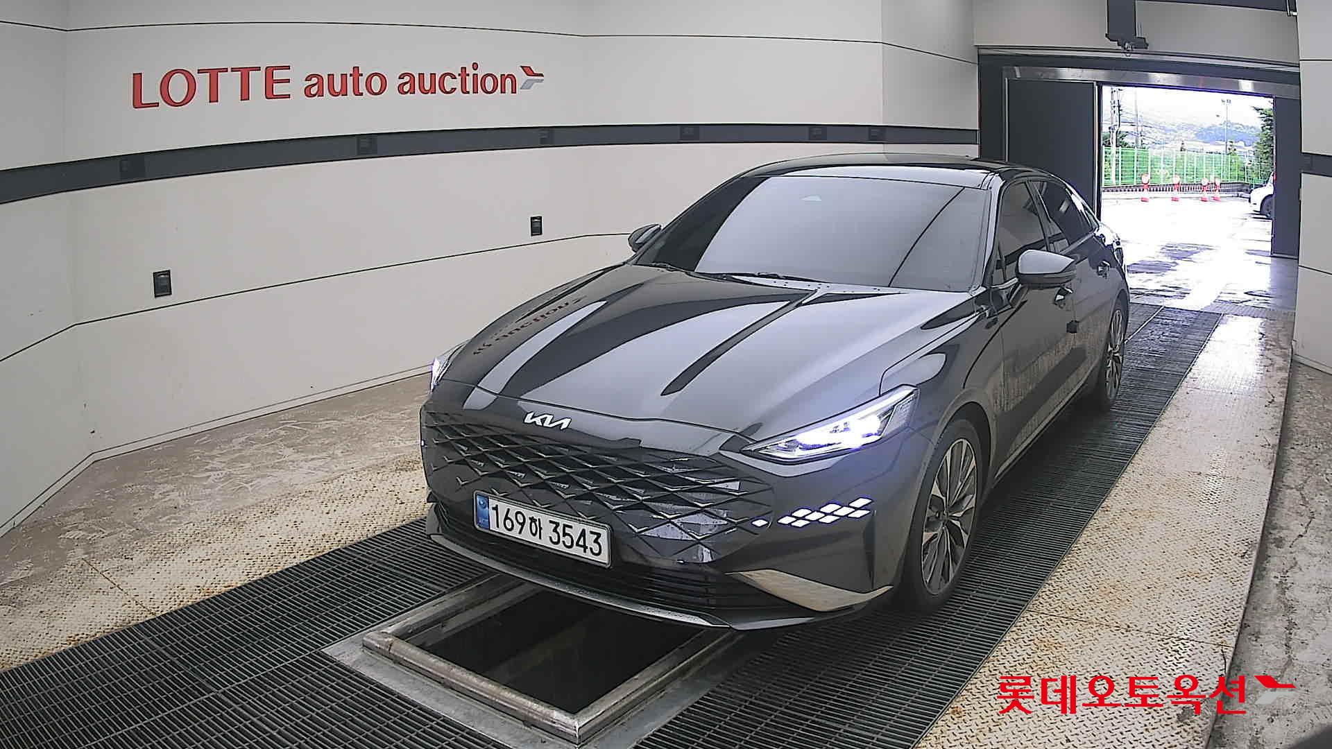 2022 - kia k8