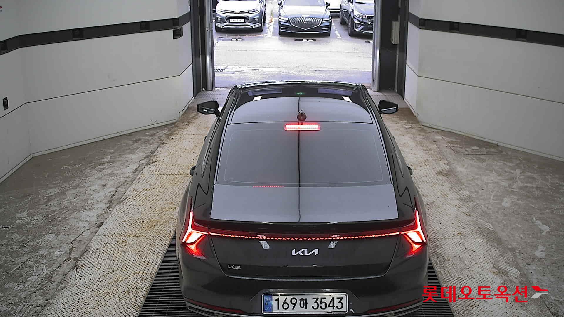 2022 - kia k8