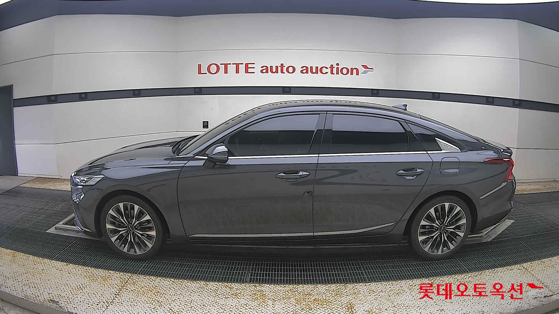 2022 - kia k8