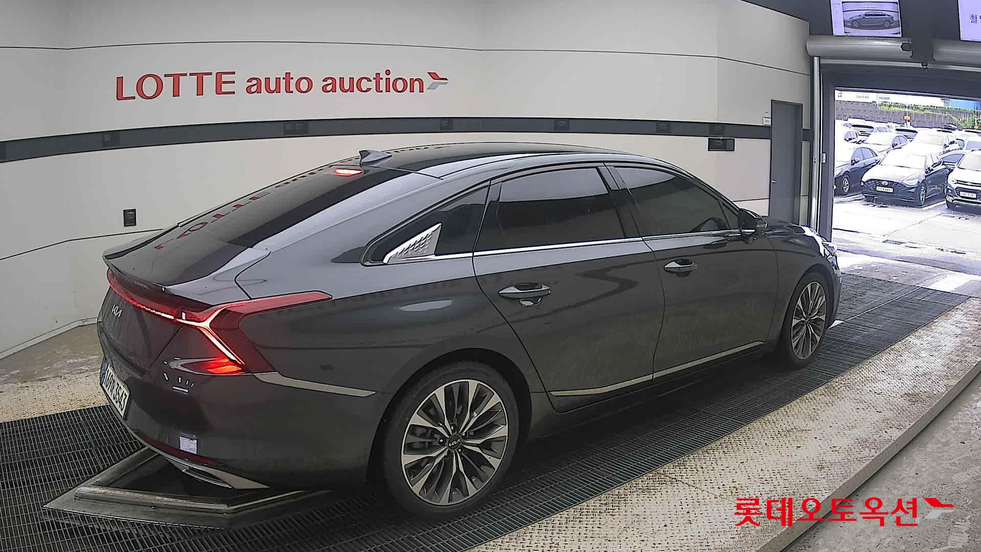 2022 - kia k8