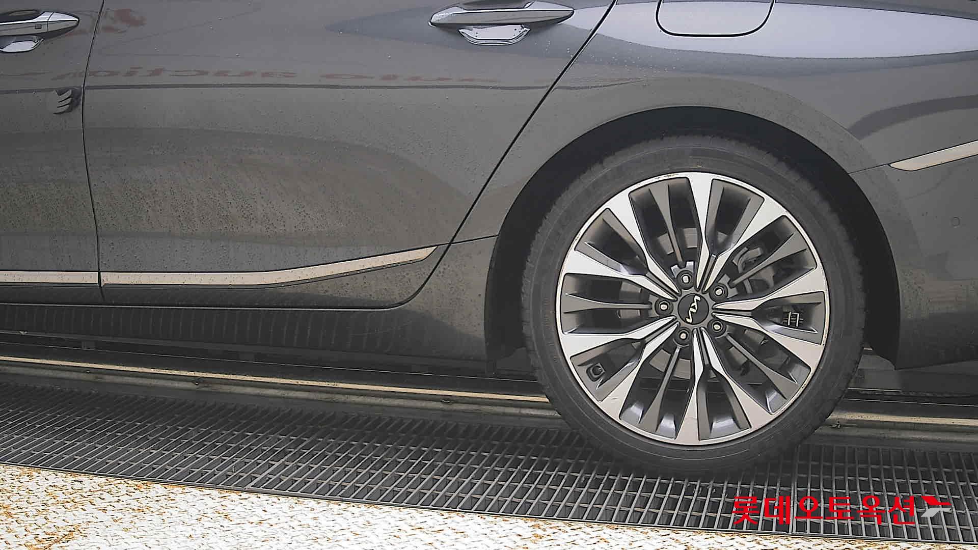 2022 - kia k8