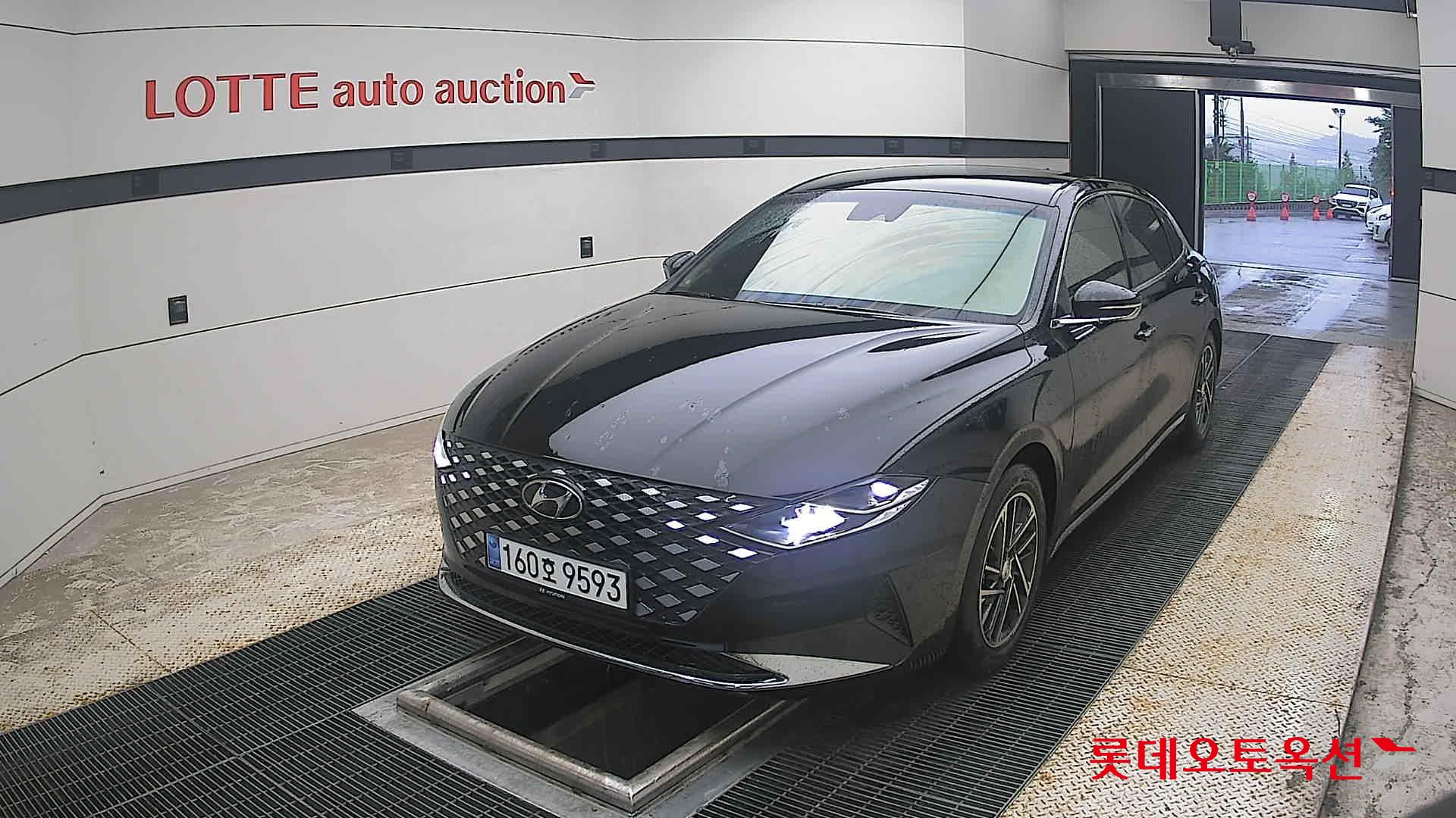2022 - hyundai grandeur
