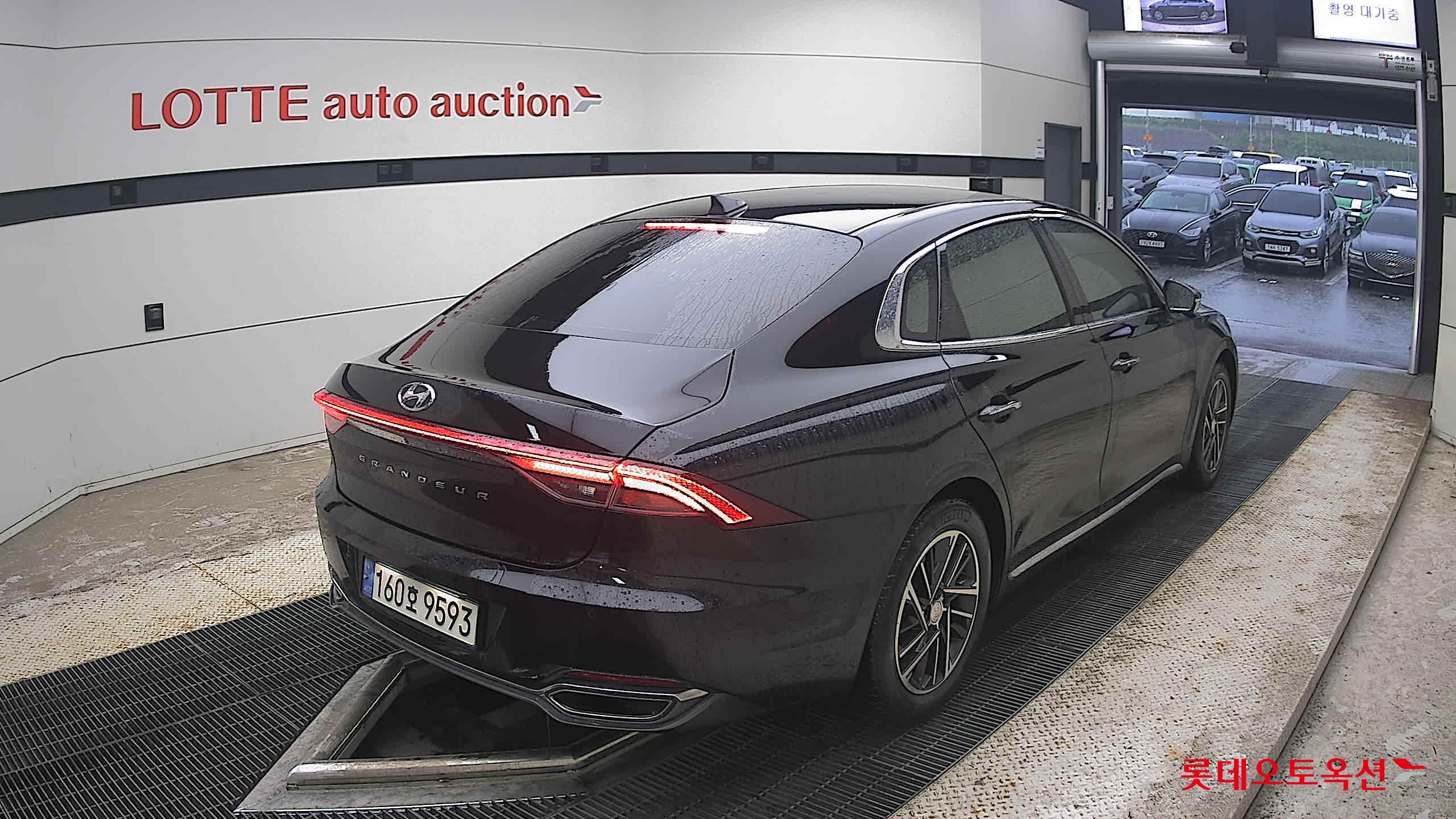 2022 - hyundai grandeur