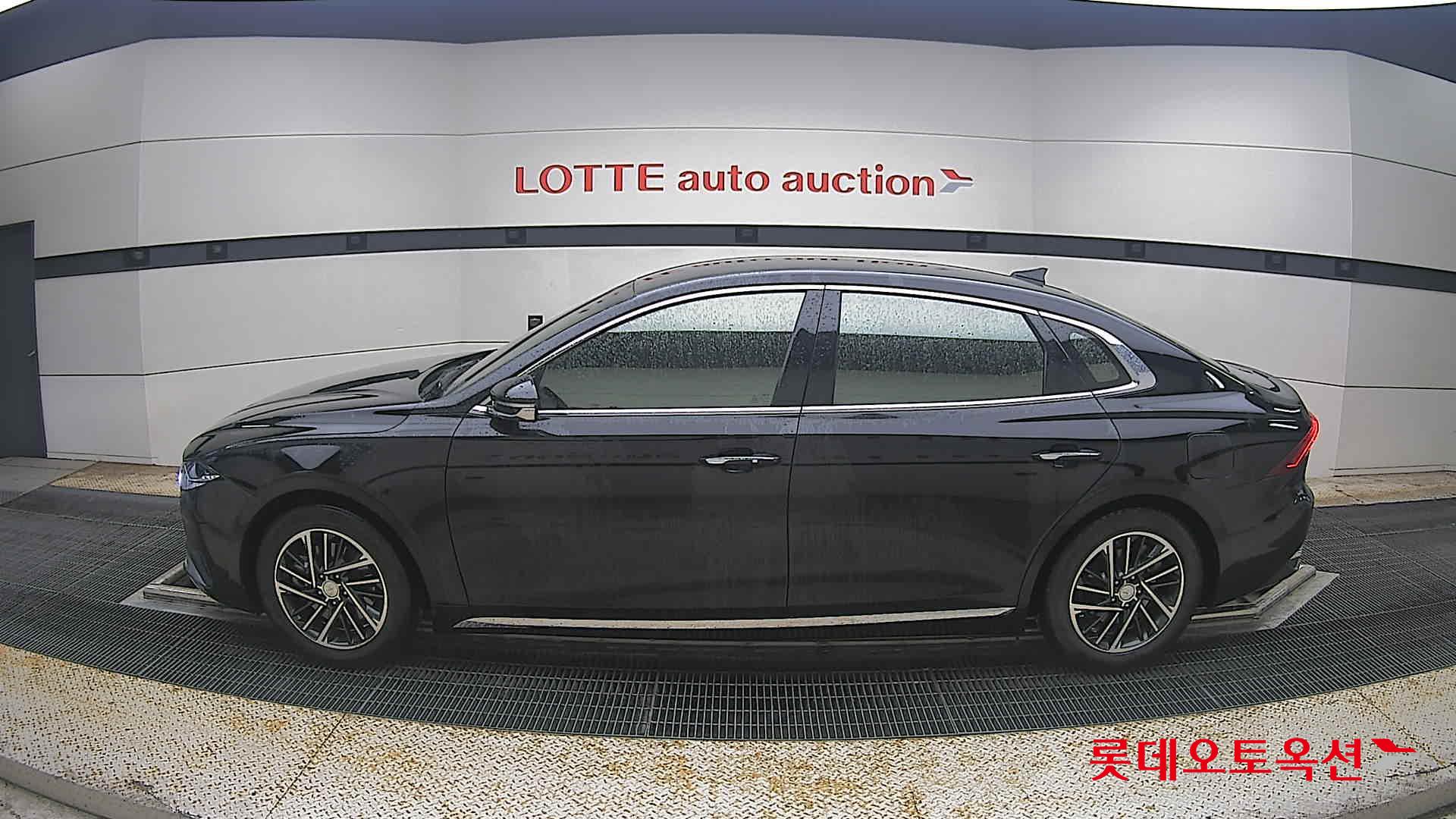 2022 - hyundai grandeur