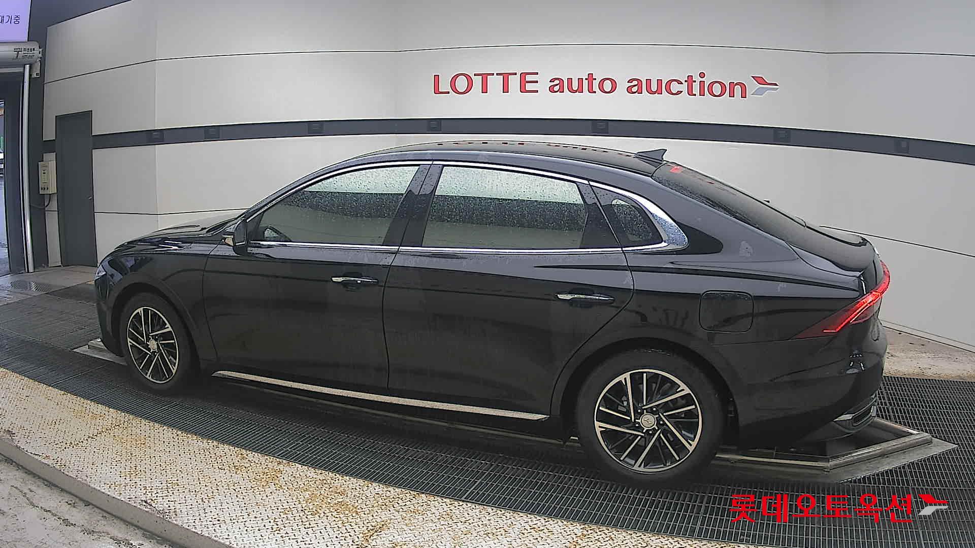 2022 - hyundai grandeur