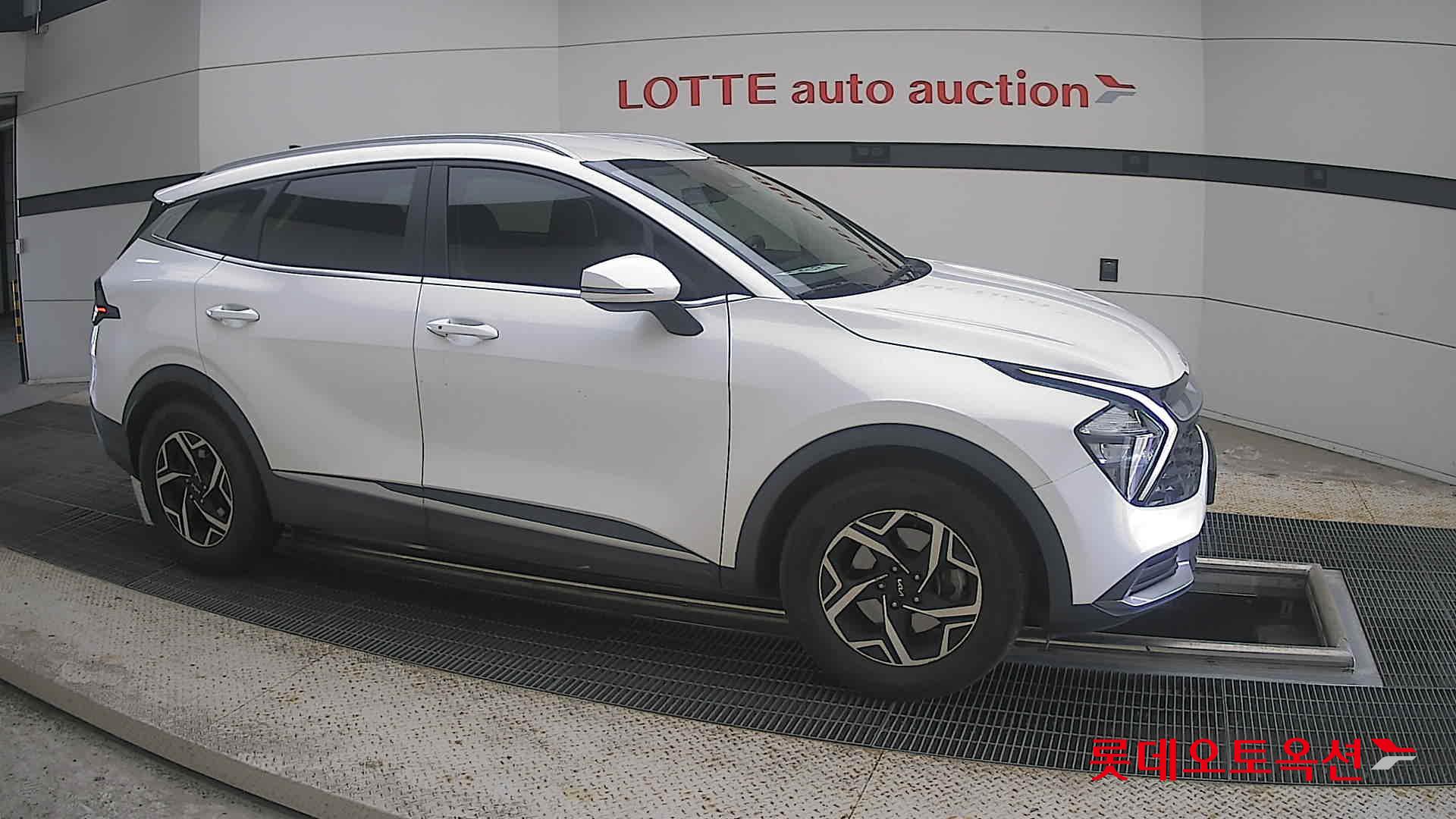 2022 - kia sportage