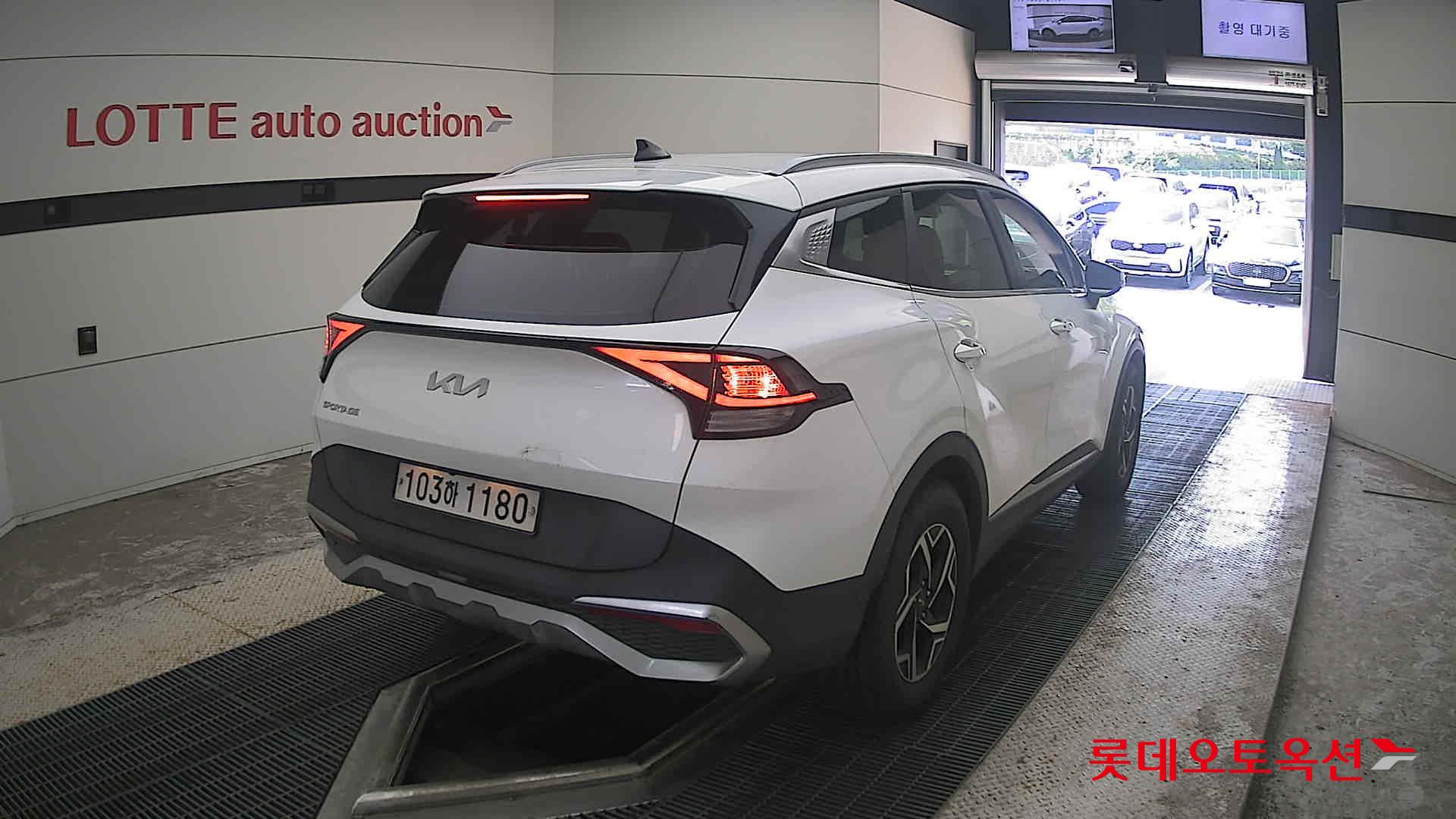 2022 - kia sportage