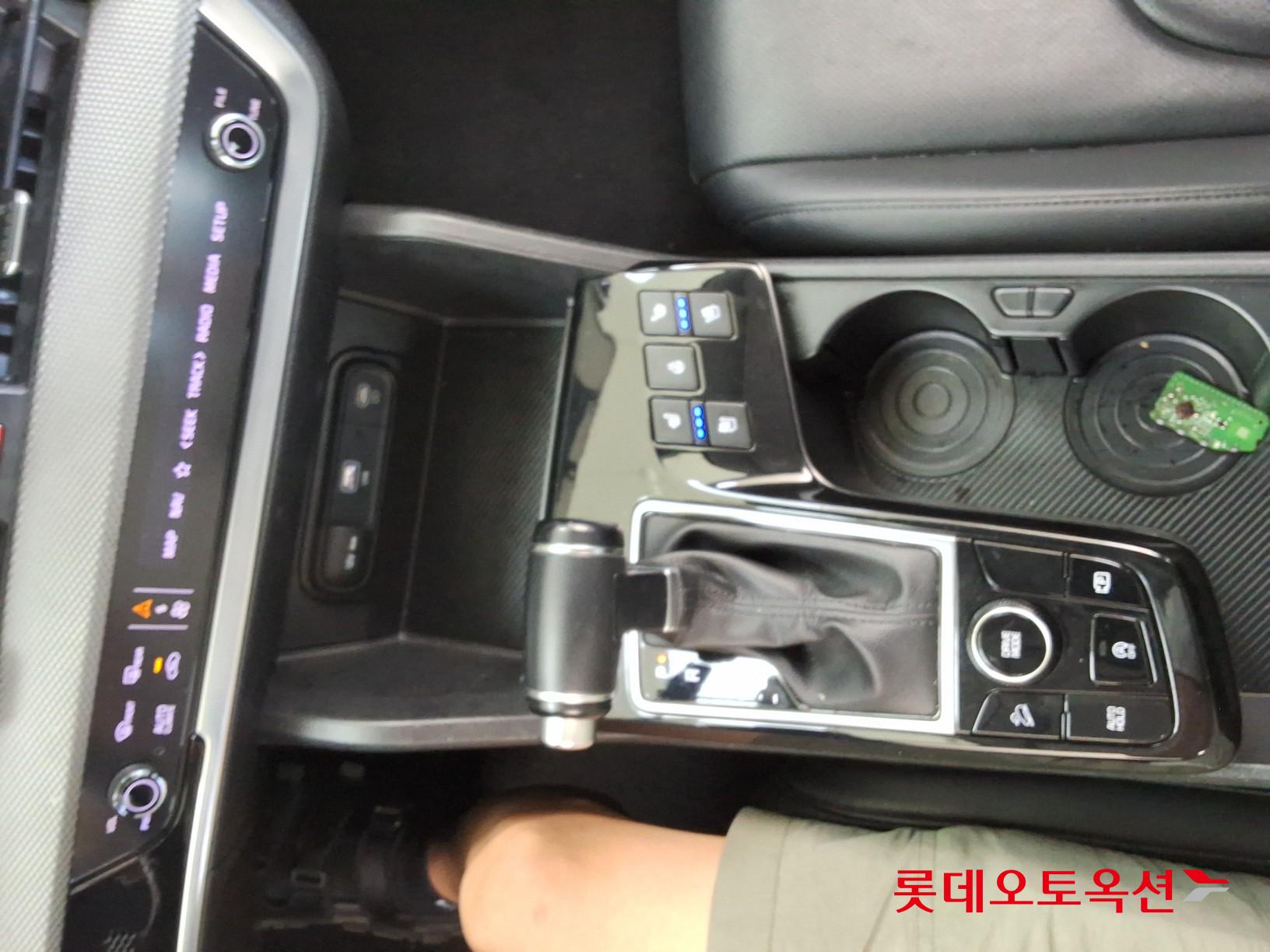 2022 - kia sportage