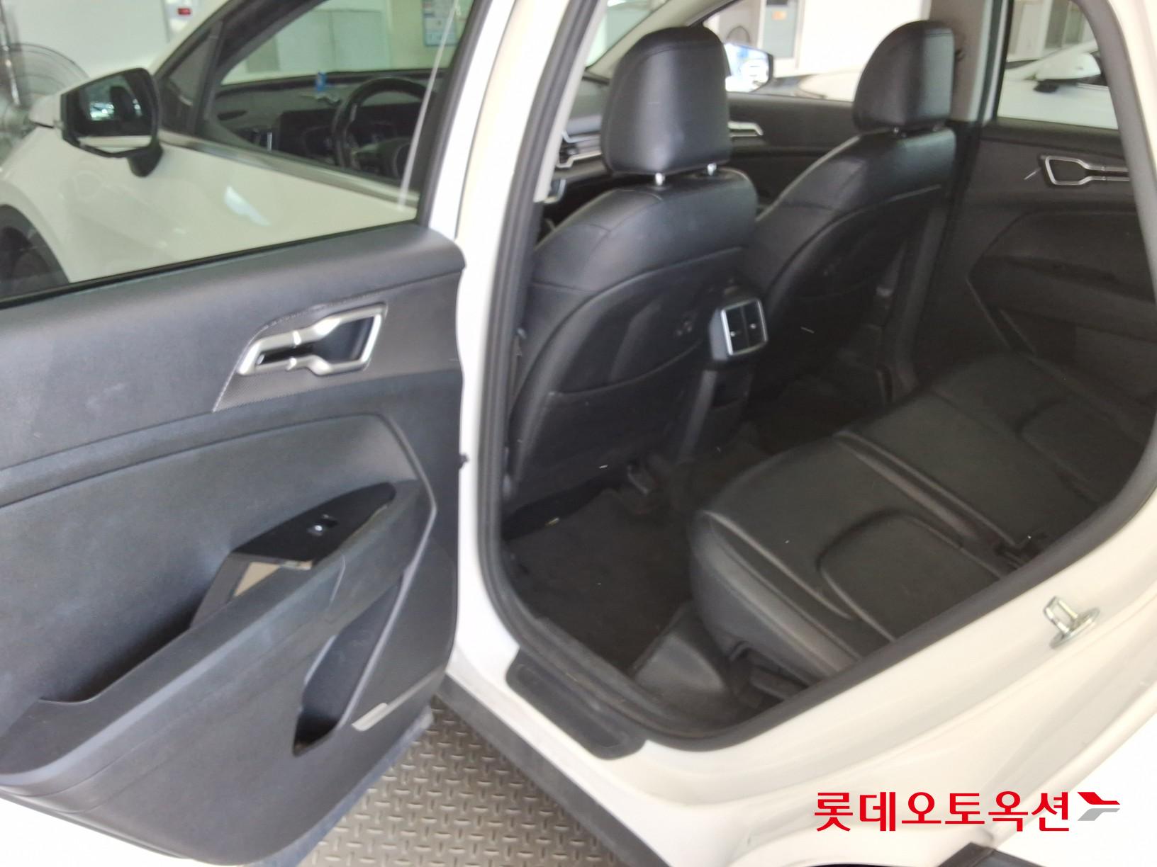 2022 - kia sportage