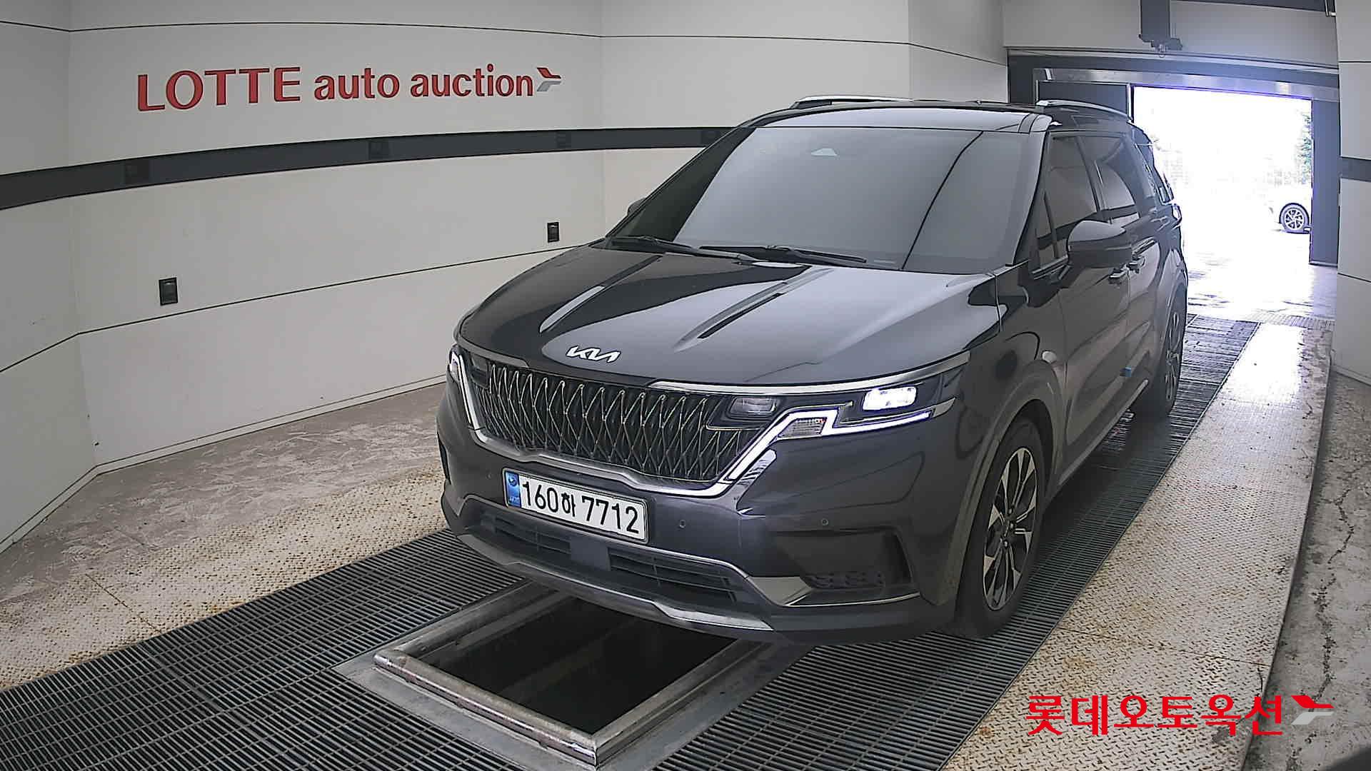 2022 - kia carnival