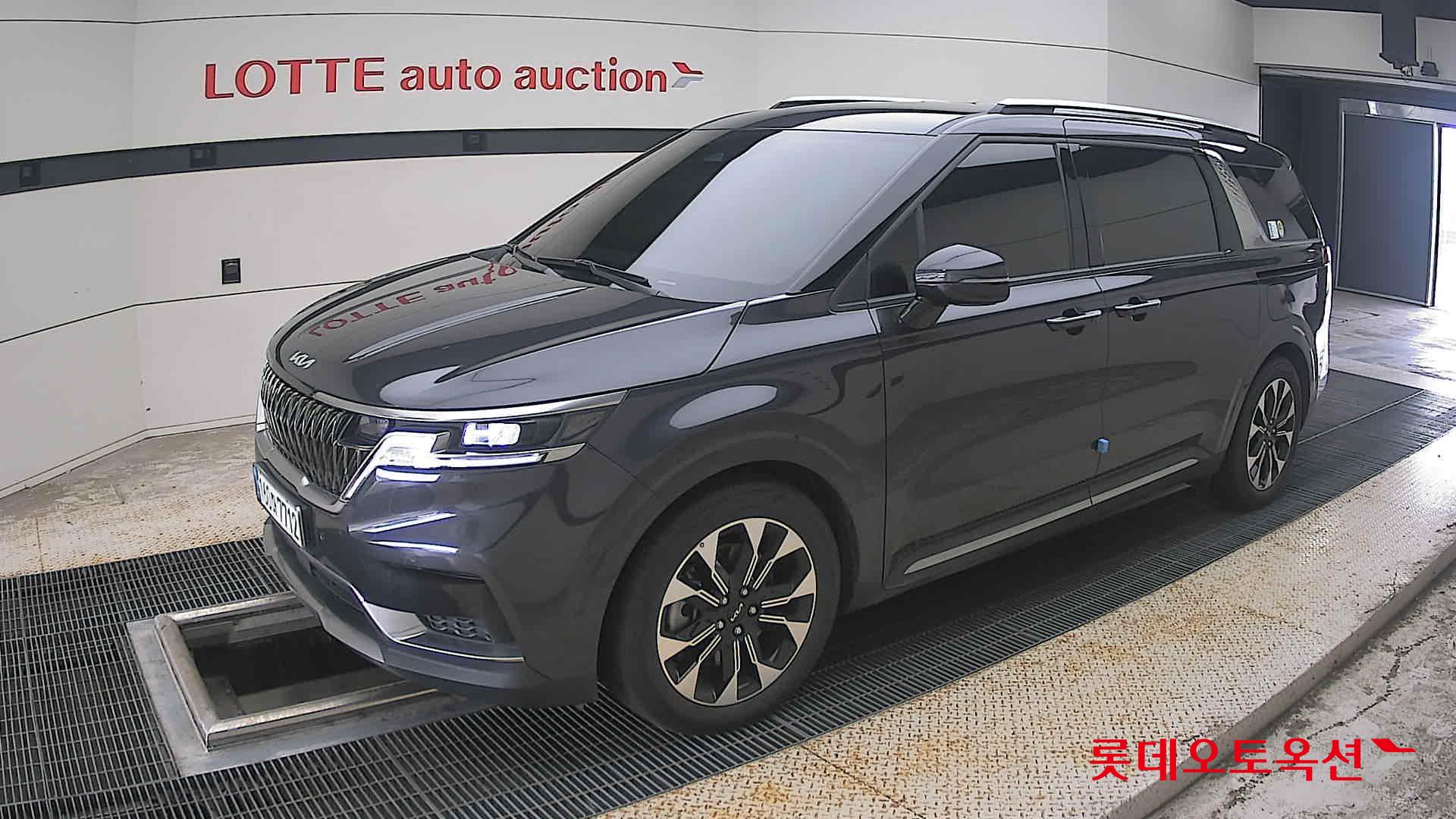 2022 - kia carnival