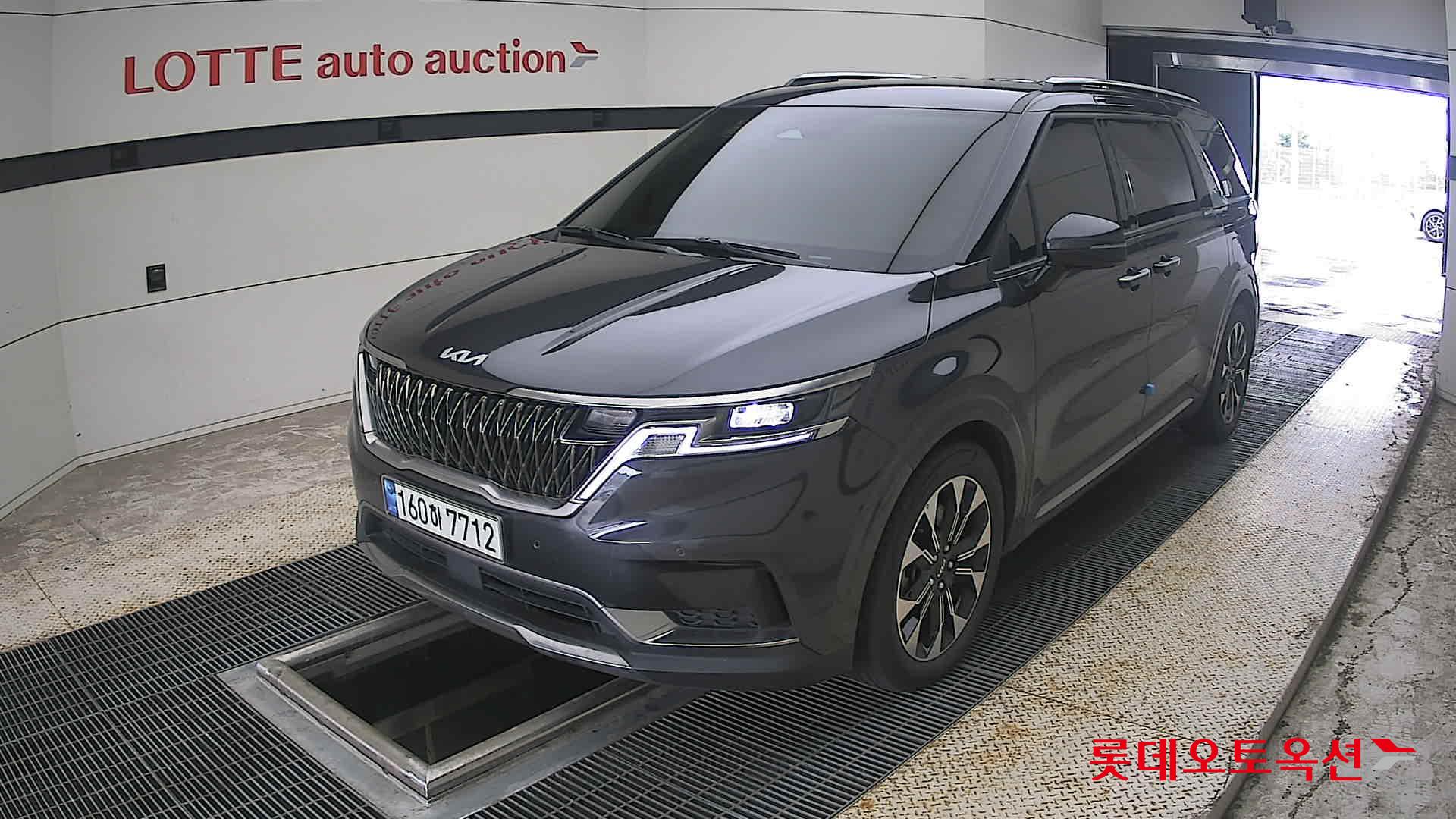 2022 - kia carnival