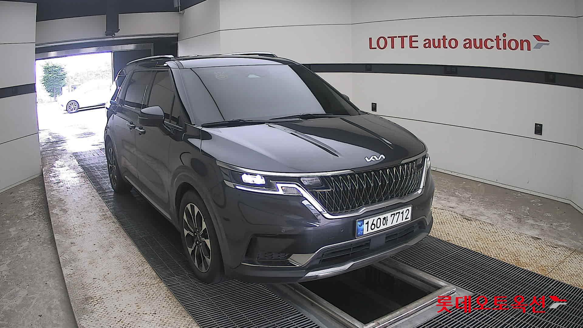 2022 - kia carnival