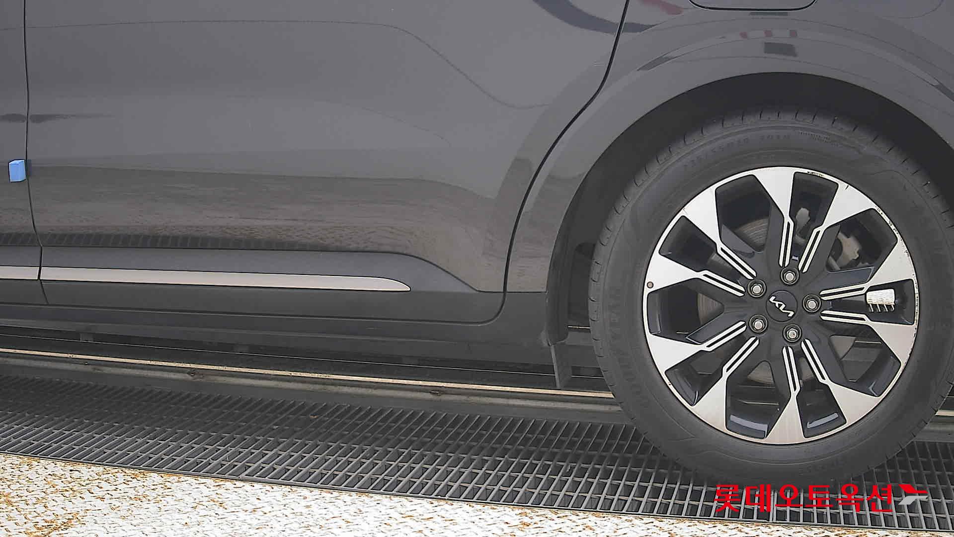 2022 - kia carnival