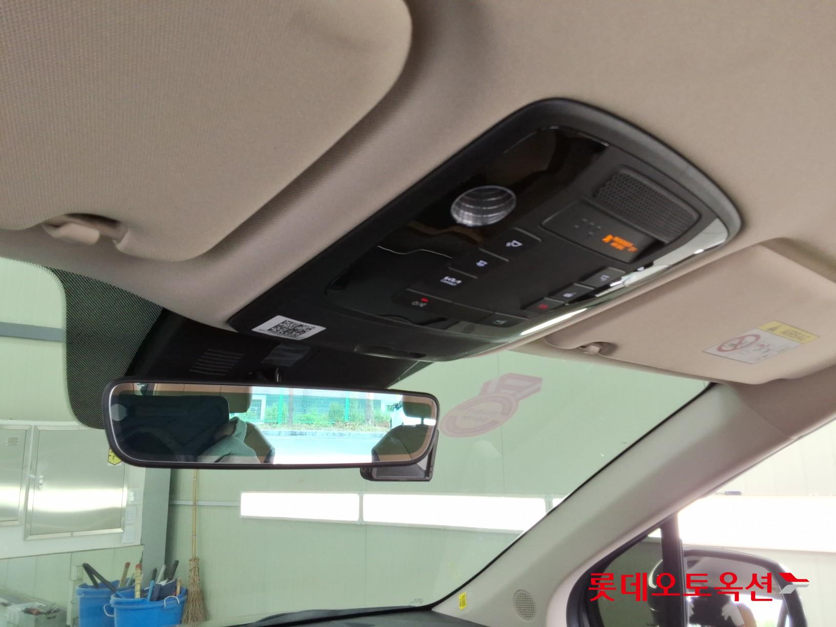 2022 - kia carnival