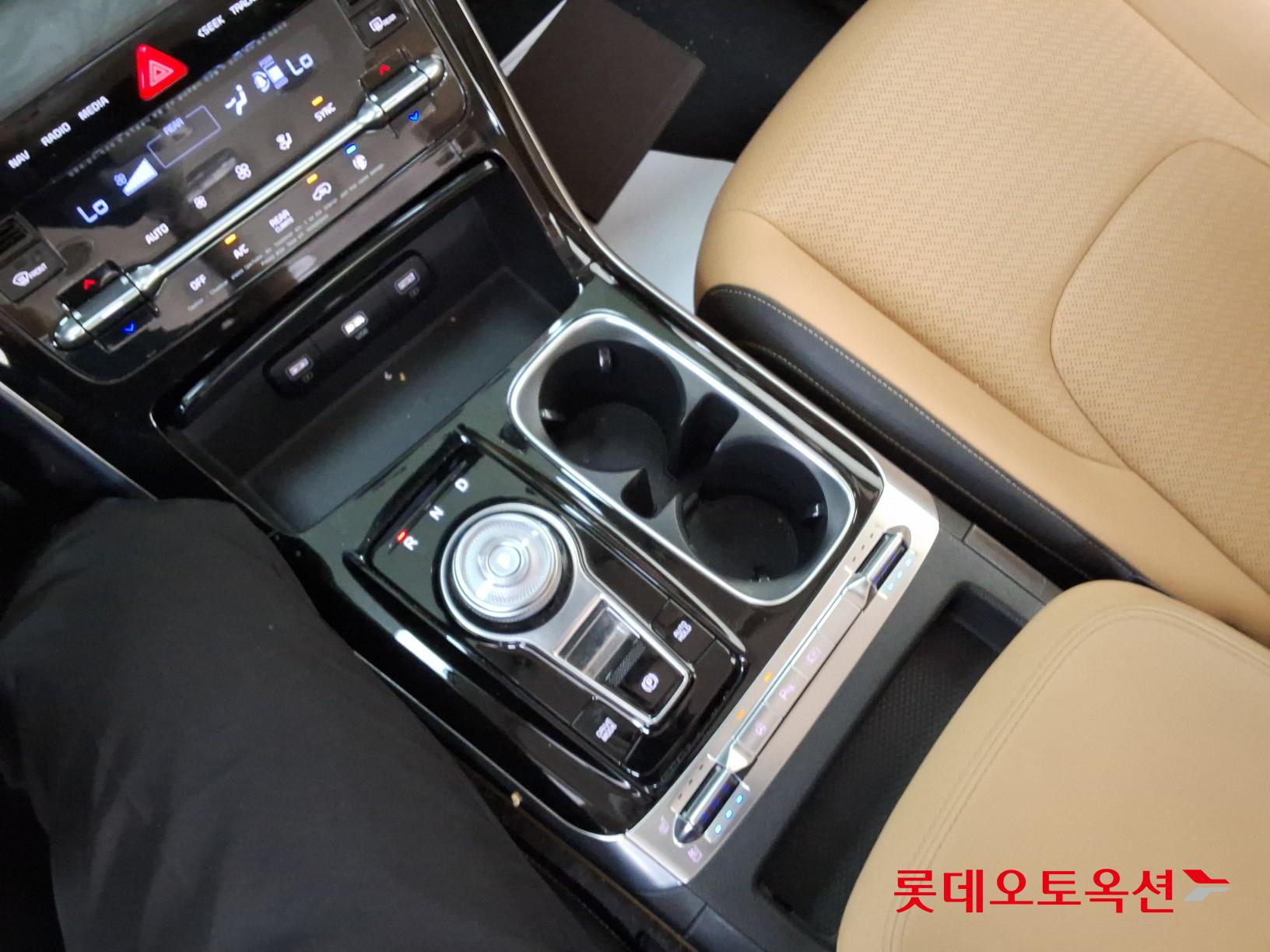 2022 - kia carnival