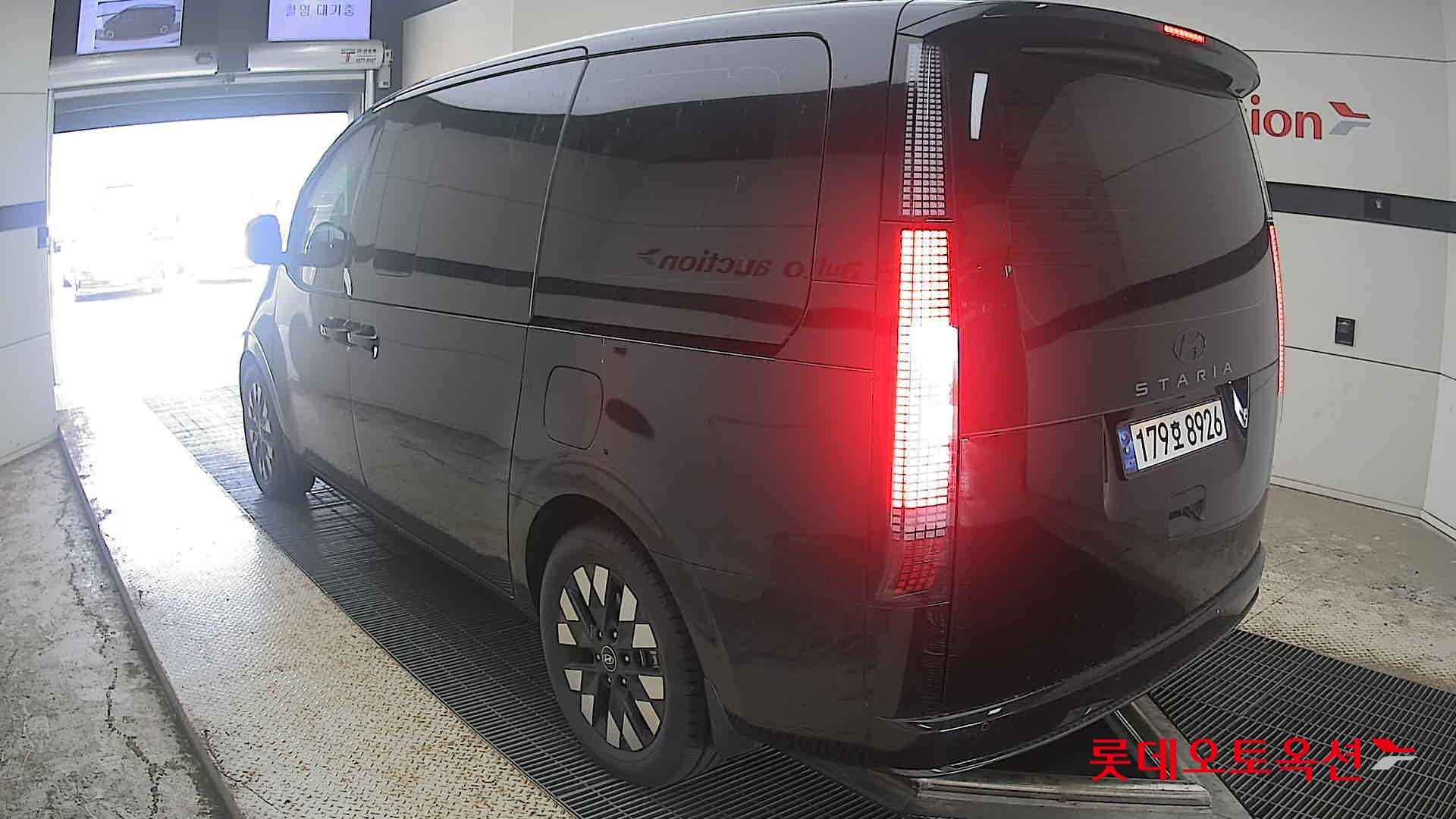 2025 - hyundai staria