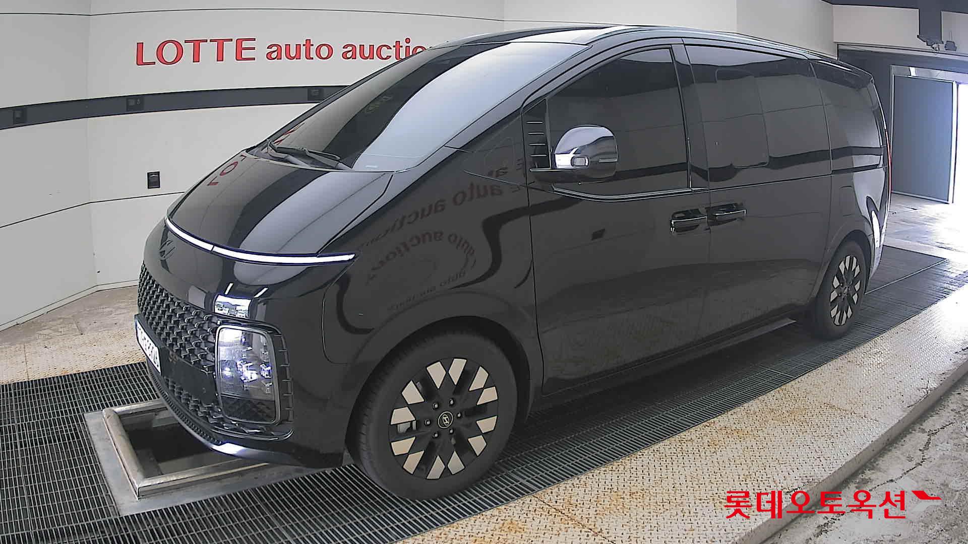 2025 - hyundai staria