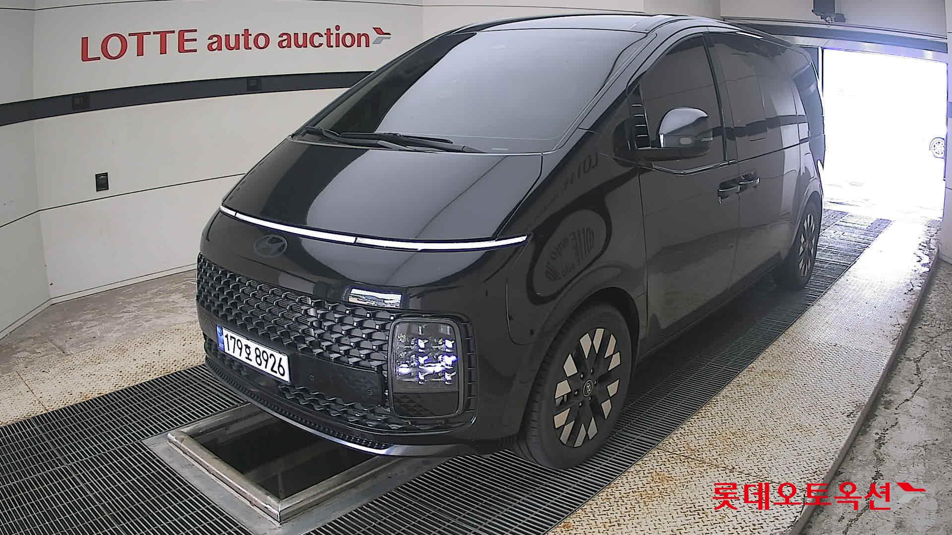 2025 - hyundai staria
