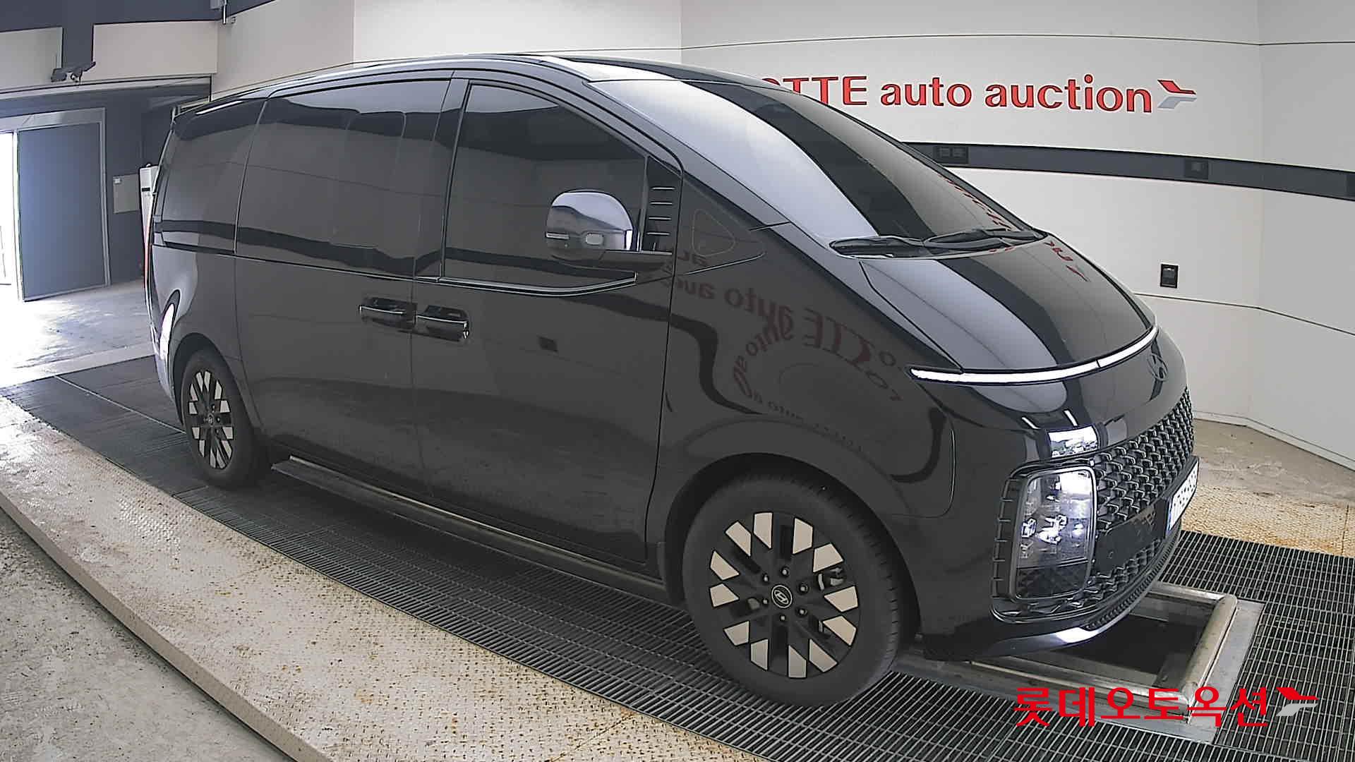 2025 - hyundai staria