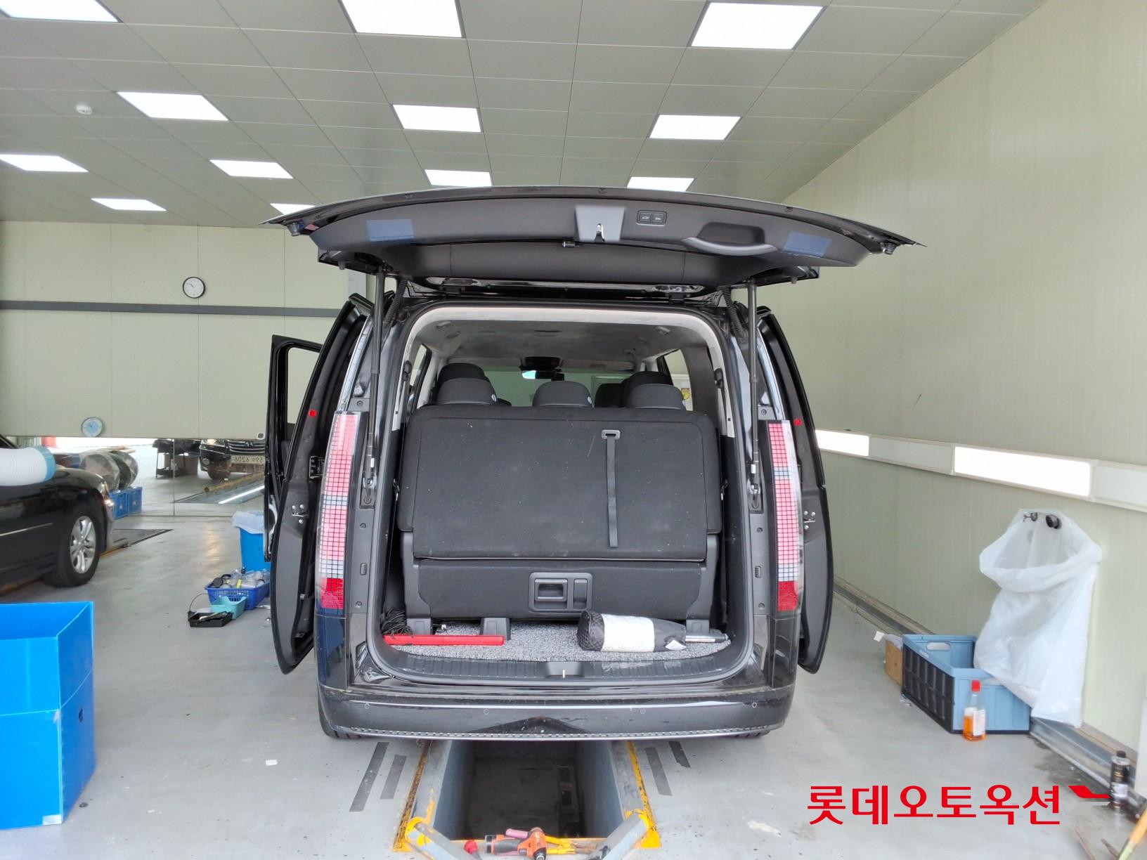 2025 - hyundai staria