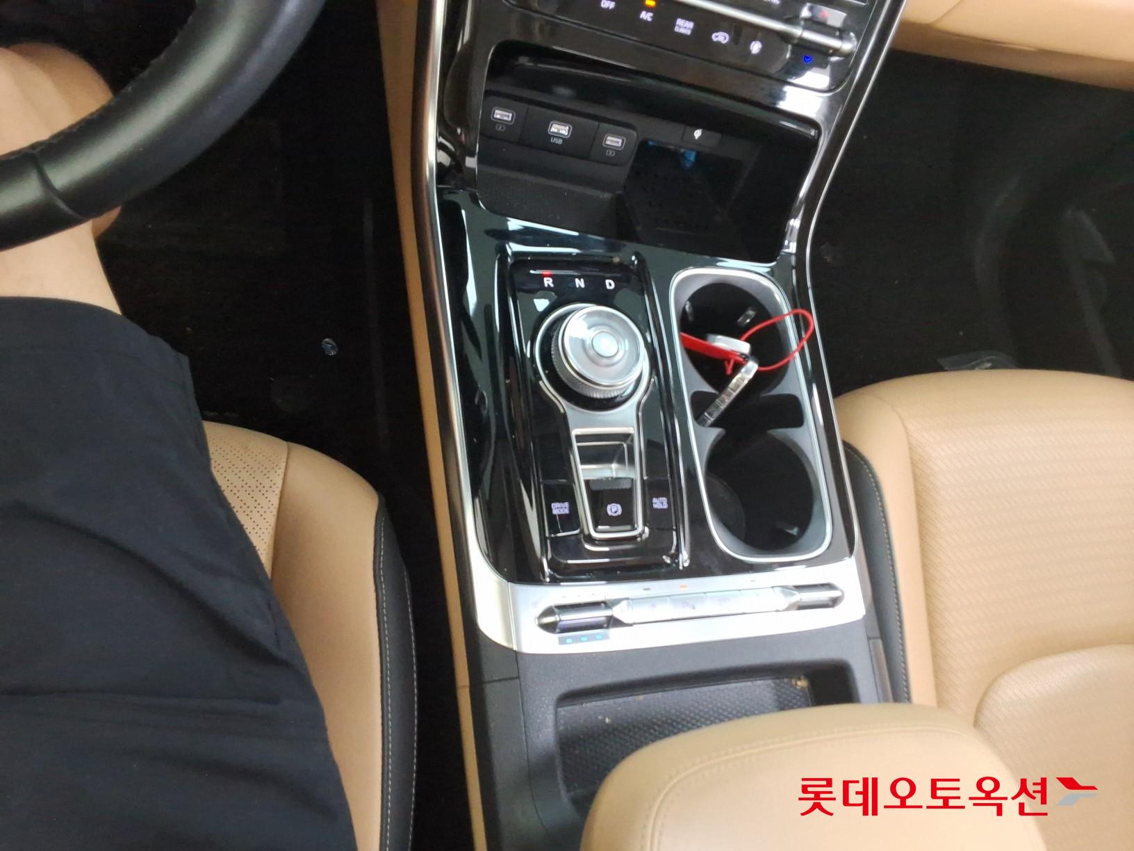 2023 - kia carnival