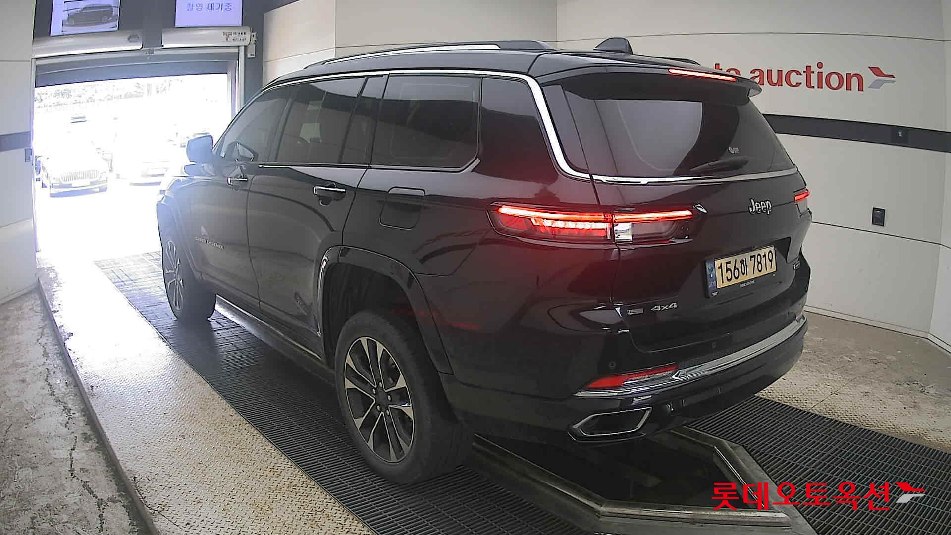 2022 - jeep grand cherokee