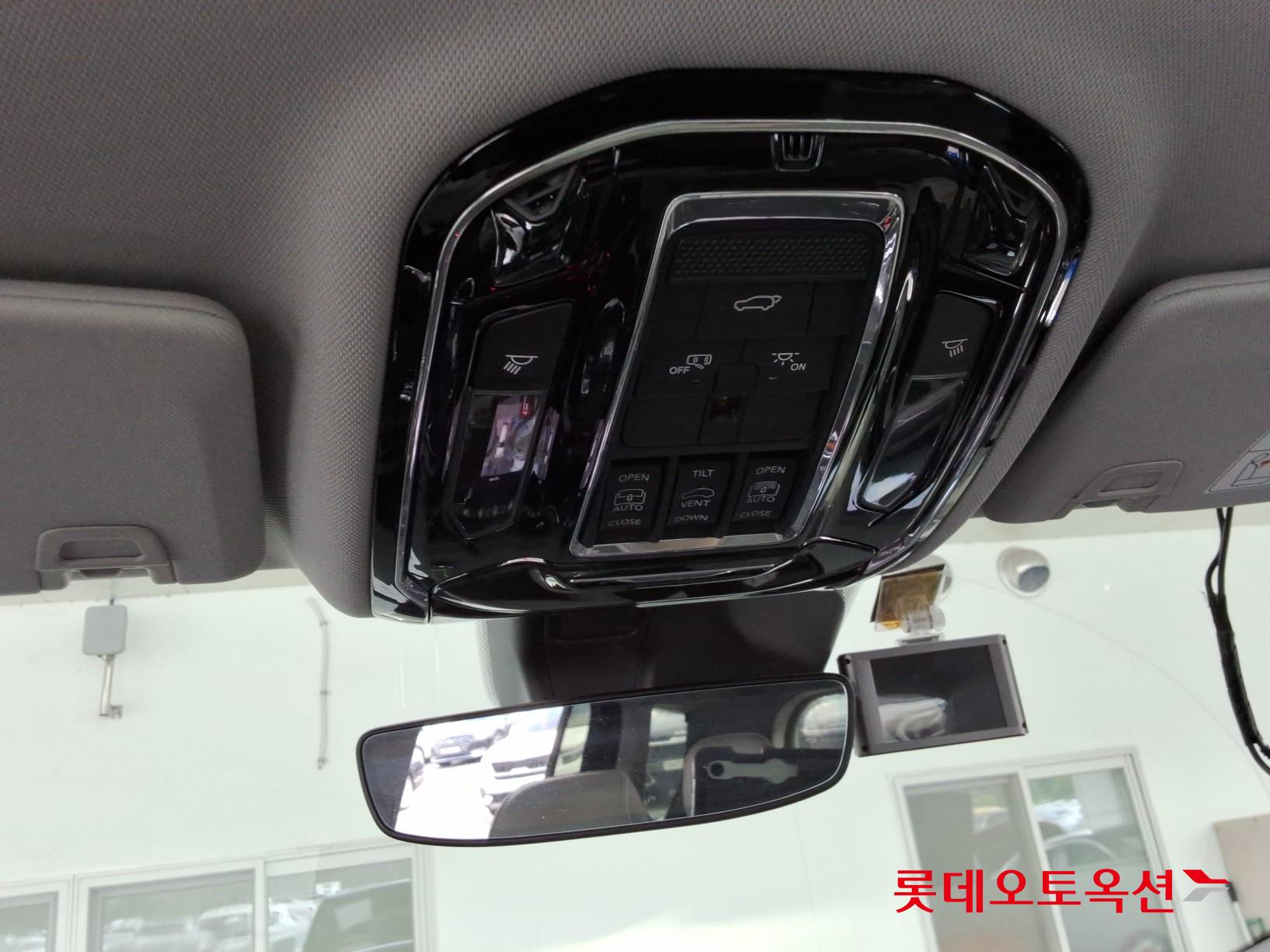 2022 - jeep grand cherokee
