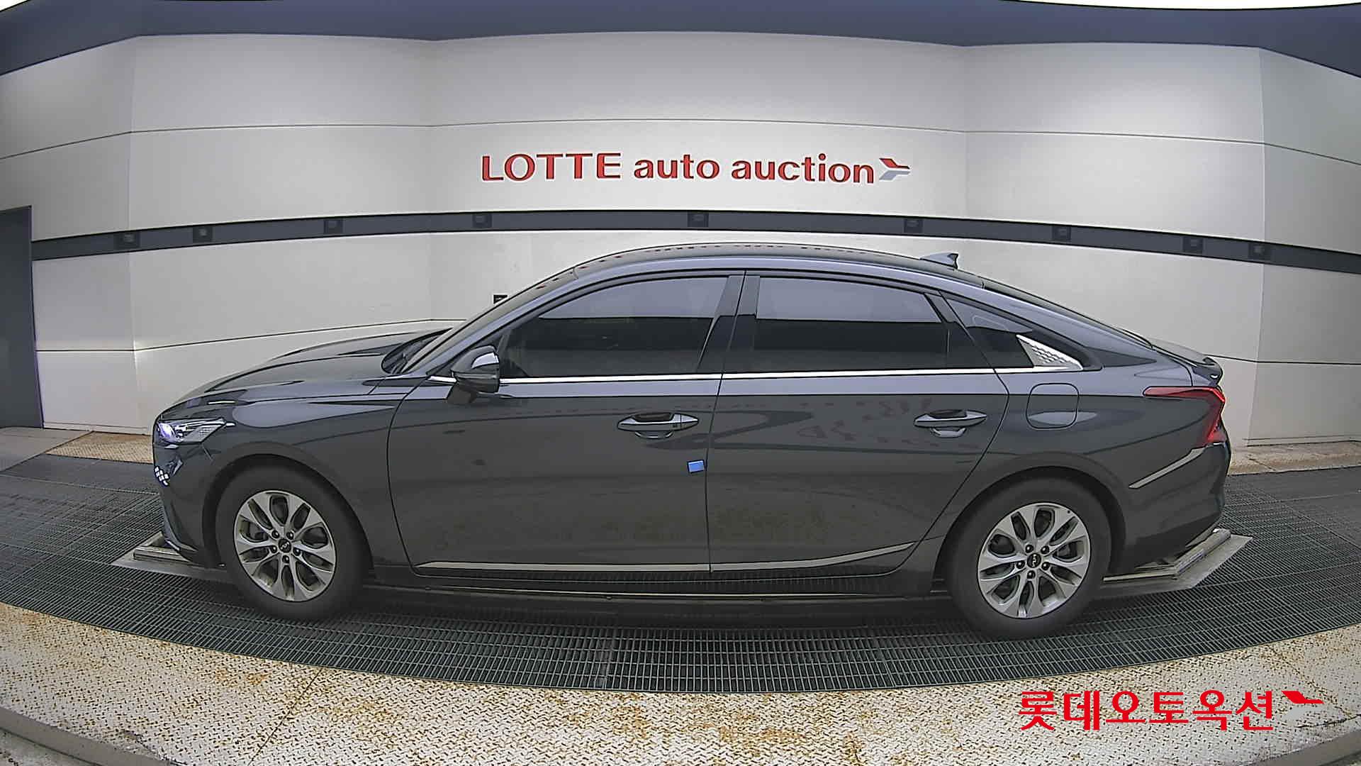 2022 - kia k8