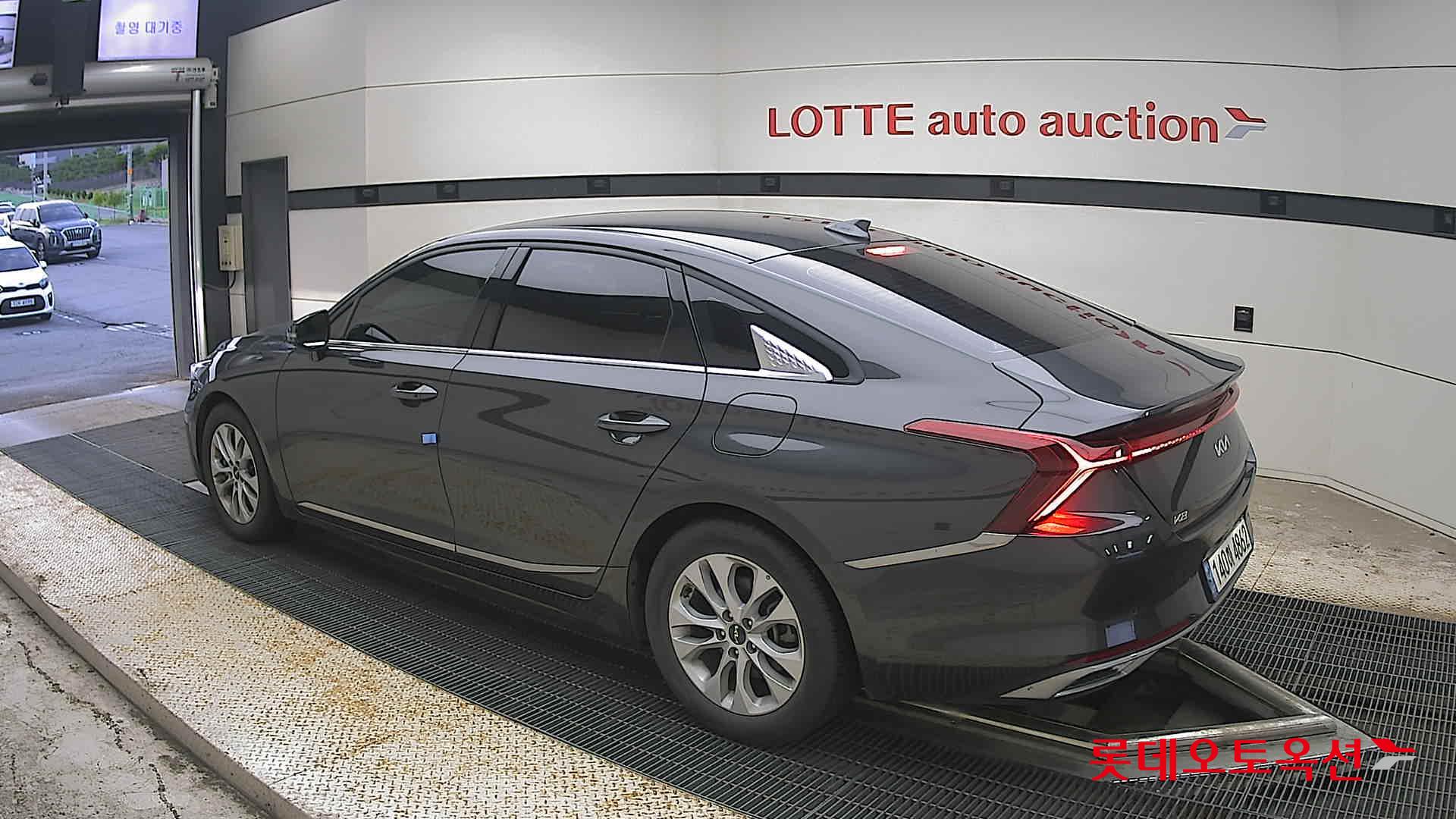 2022 - kia k8