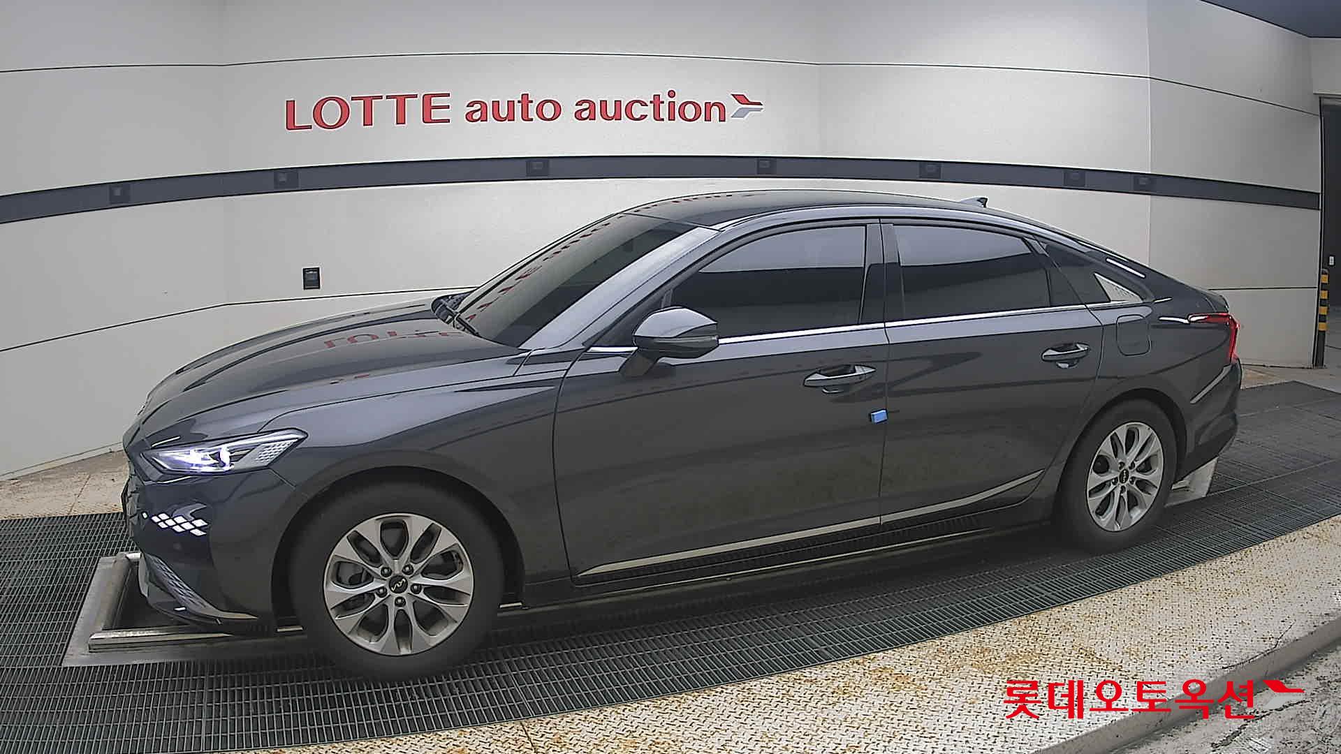 2022 - kia k8