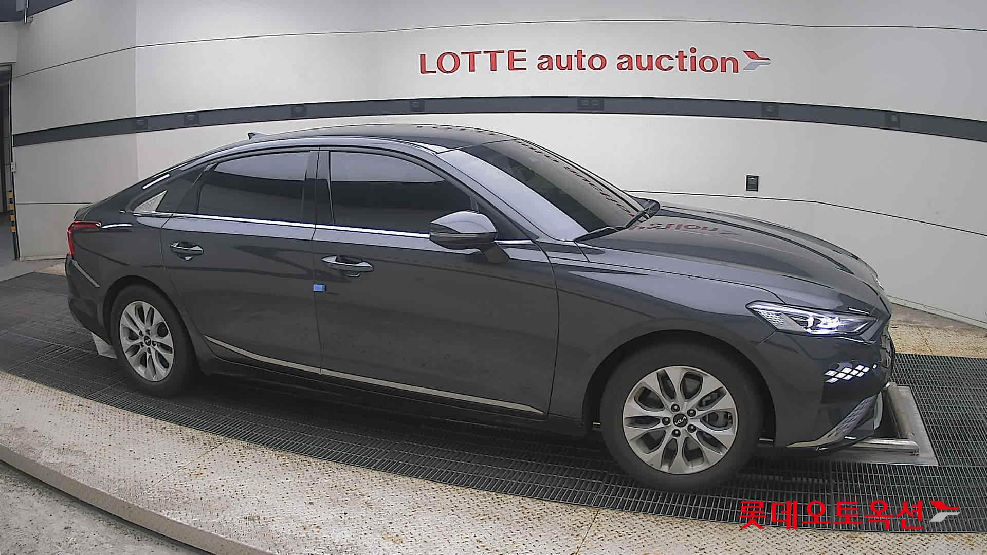 2022 - kia k8