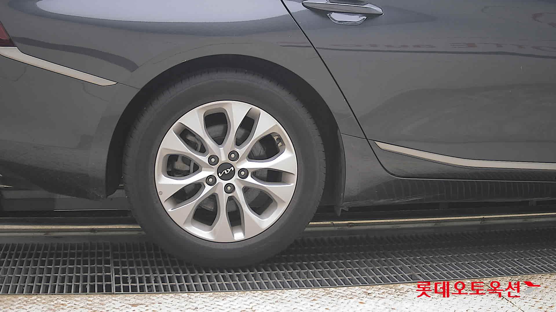 2022 - kia k8